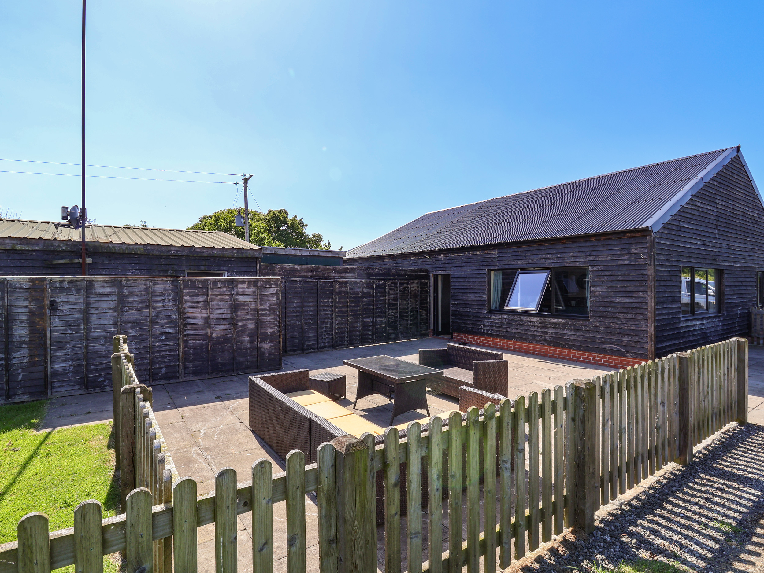 Holiday cottage, Bangor-on-Dee (The Old Nursery)