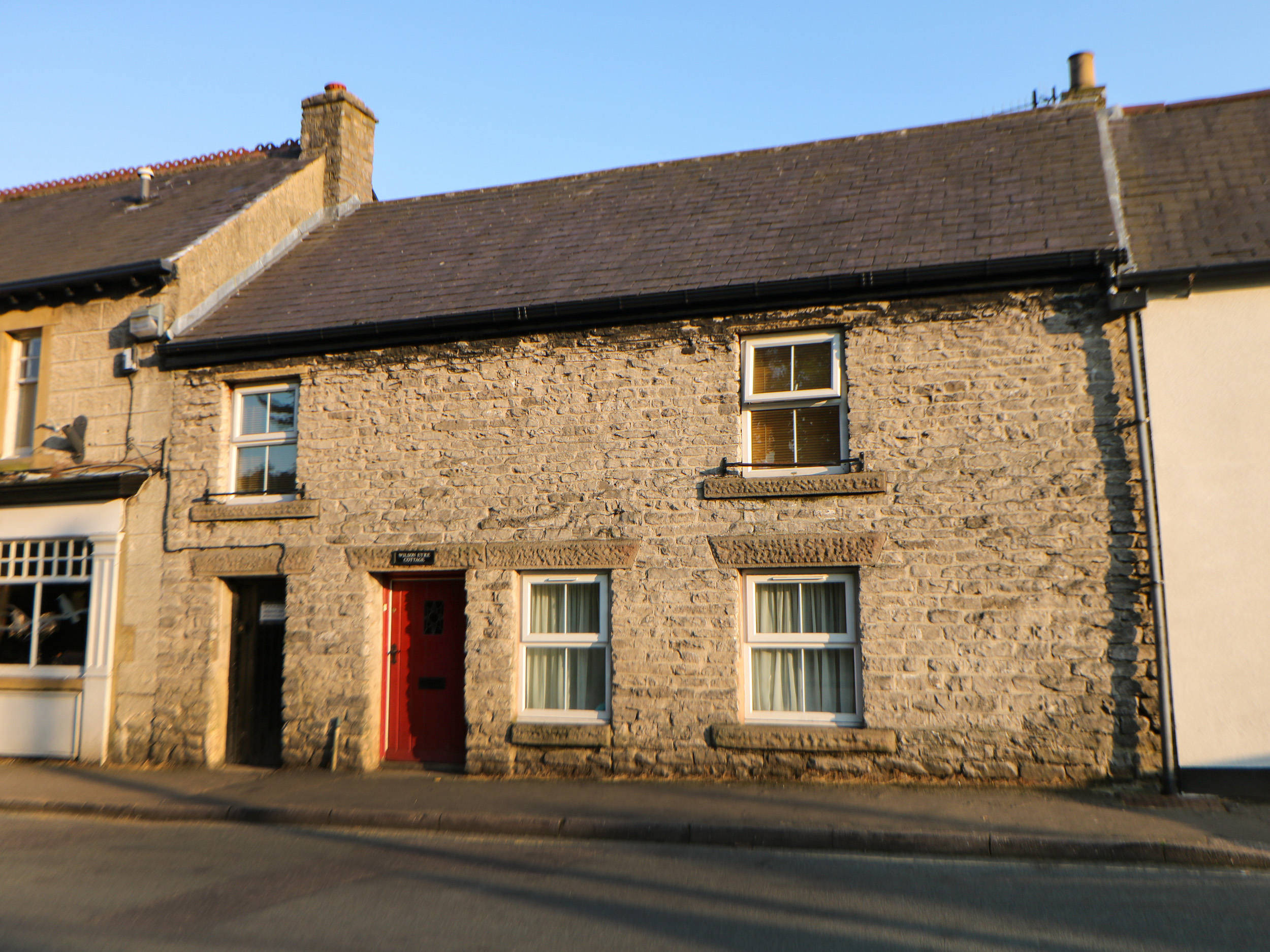 Holiday cottage in Castleton, Derbyshire - Photo 2