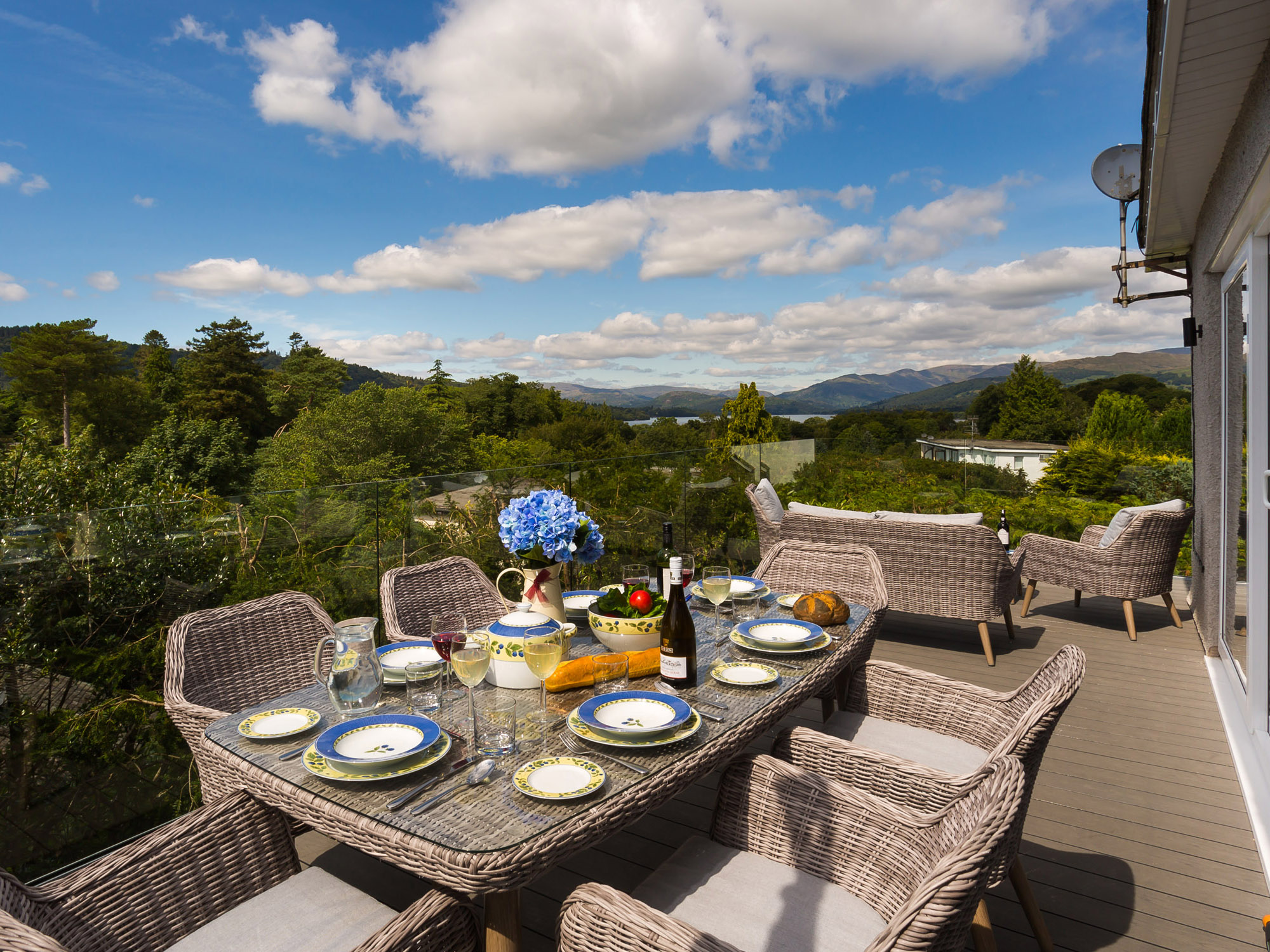 Holiday cottage, Bowness-on-Windermere ()