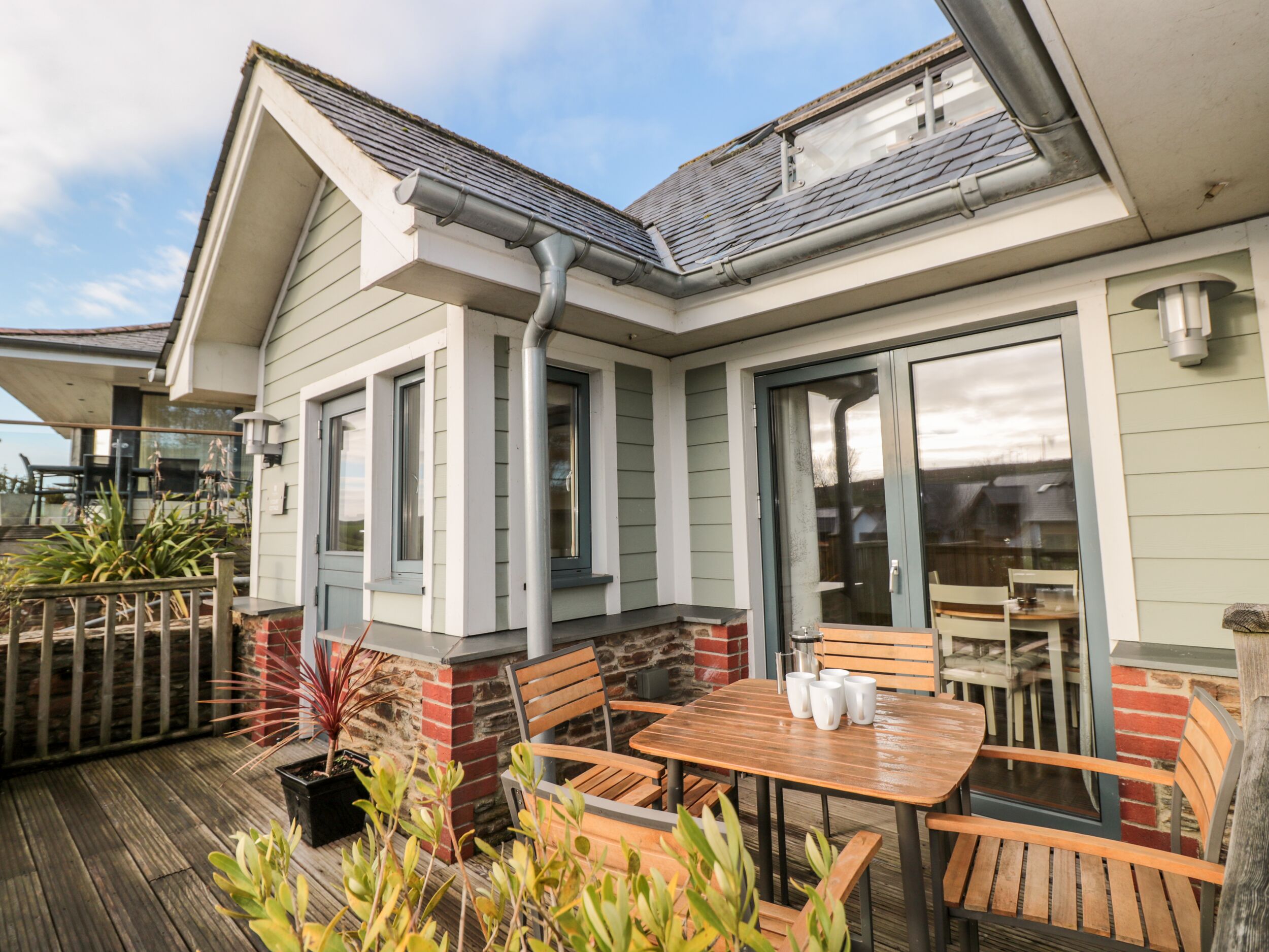 Holiday cottage, Dartmouth ()