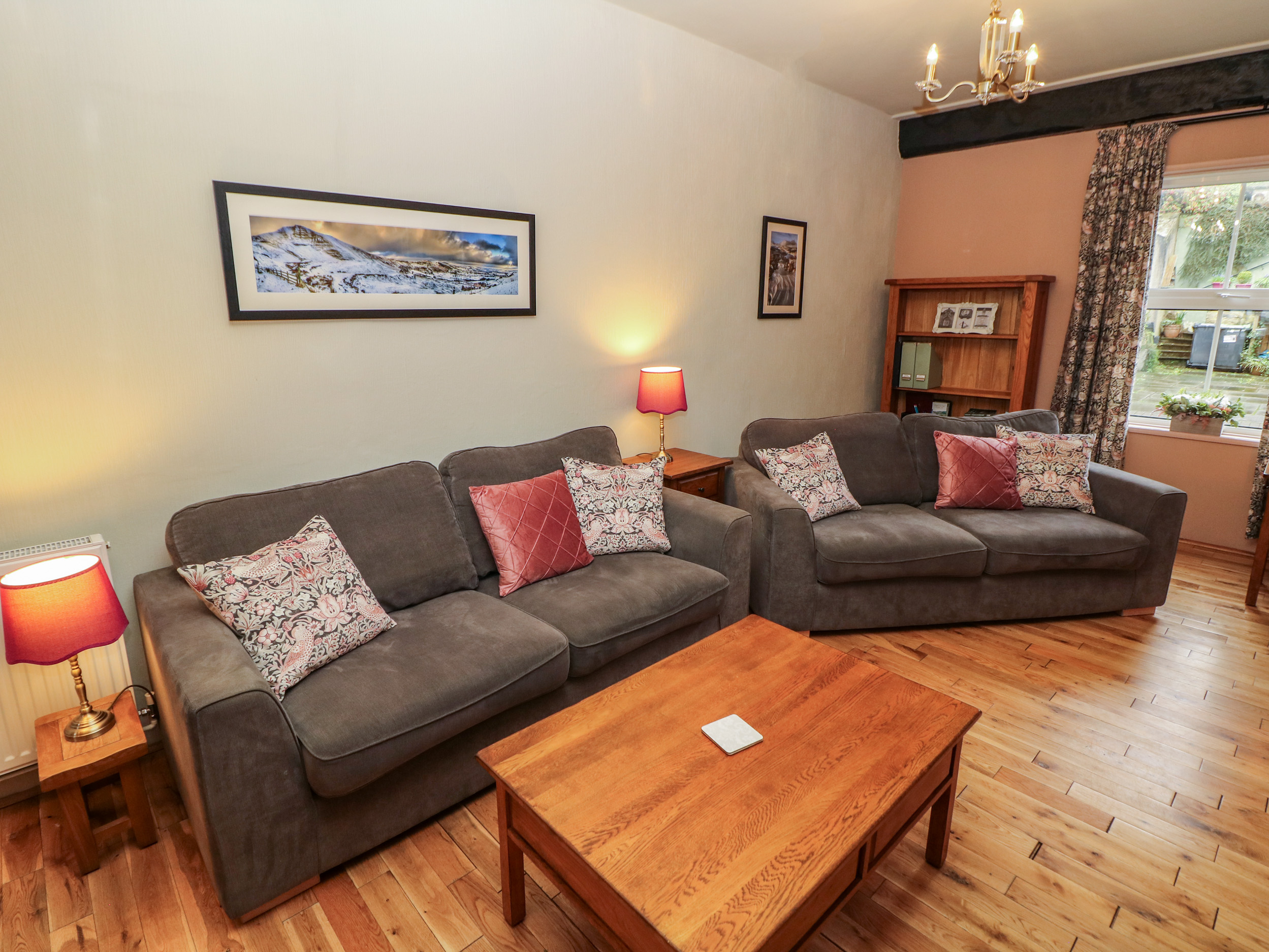 Holiday cottage in Tideswell, Derbyshire - Photo 4