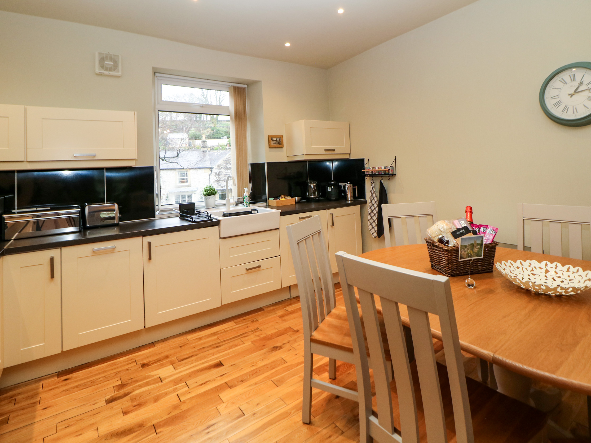 Holiday cottage in Tideswell, Derbyshire - Photo 8