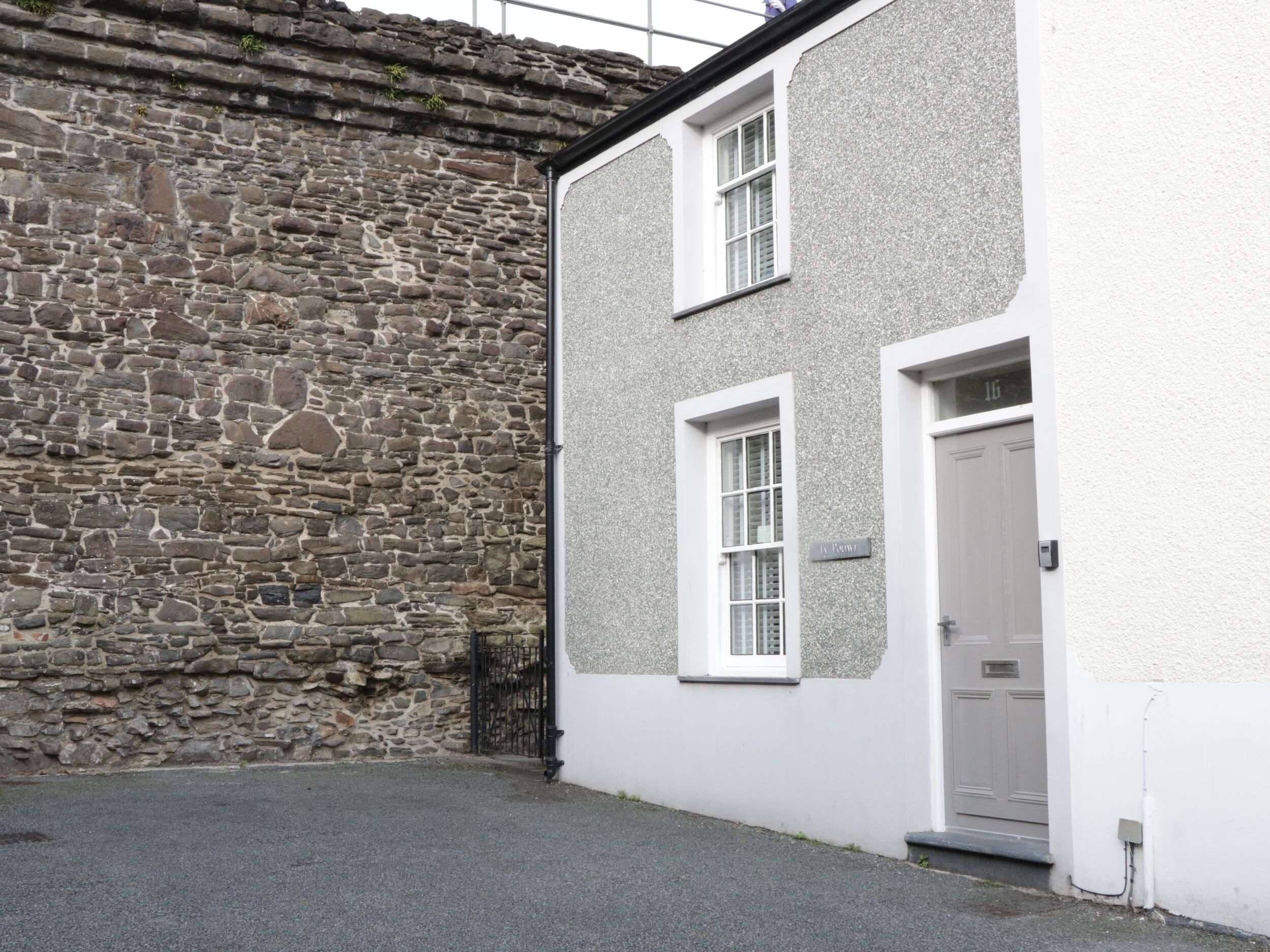 Holiday cottage, Conwy (Ty Potiwr)