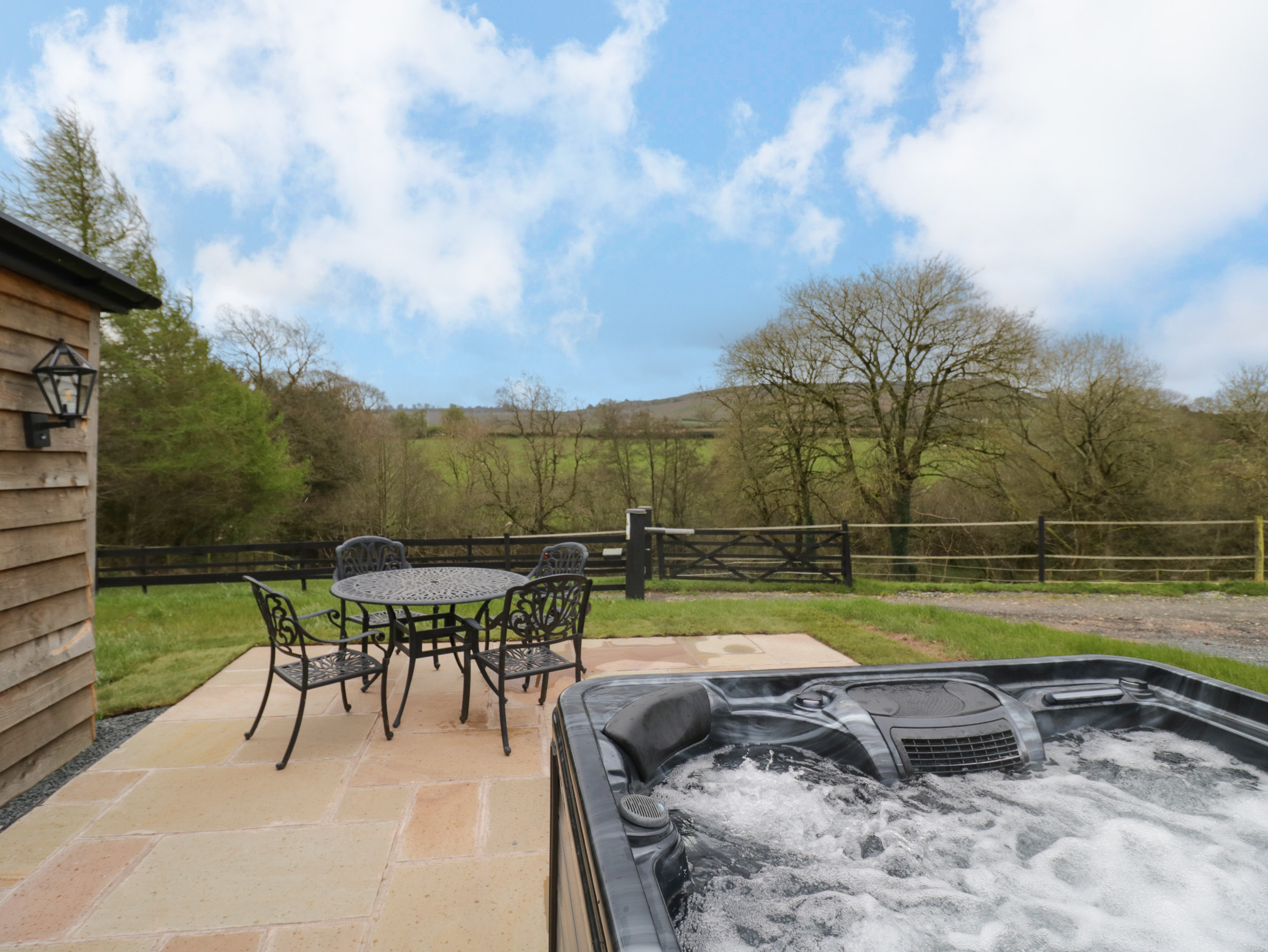 Holiday cottage, Clee Hill ()