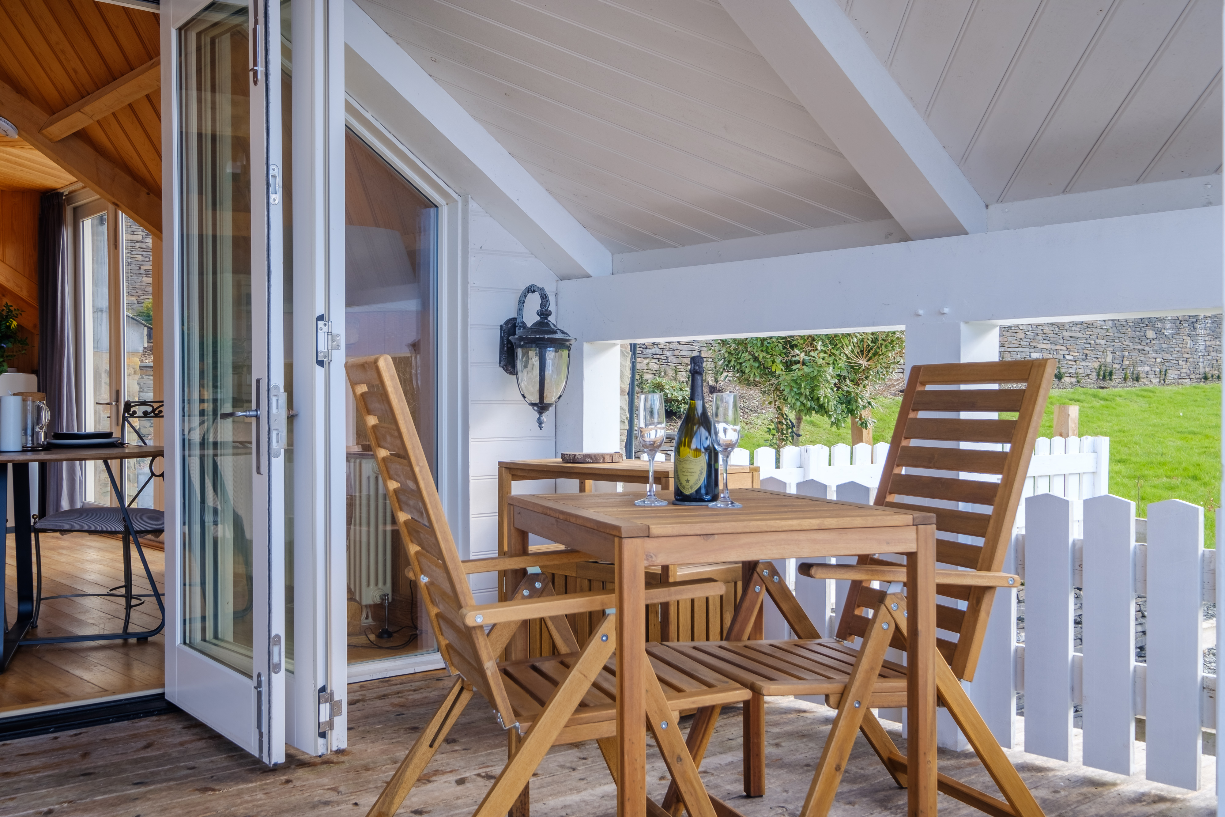 Lilymere Boat House - Sleeps 2
