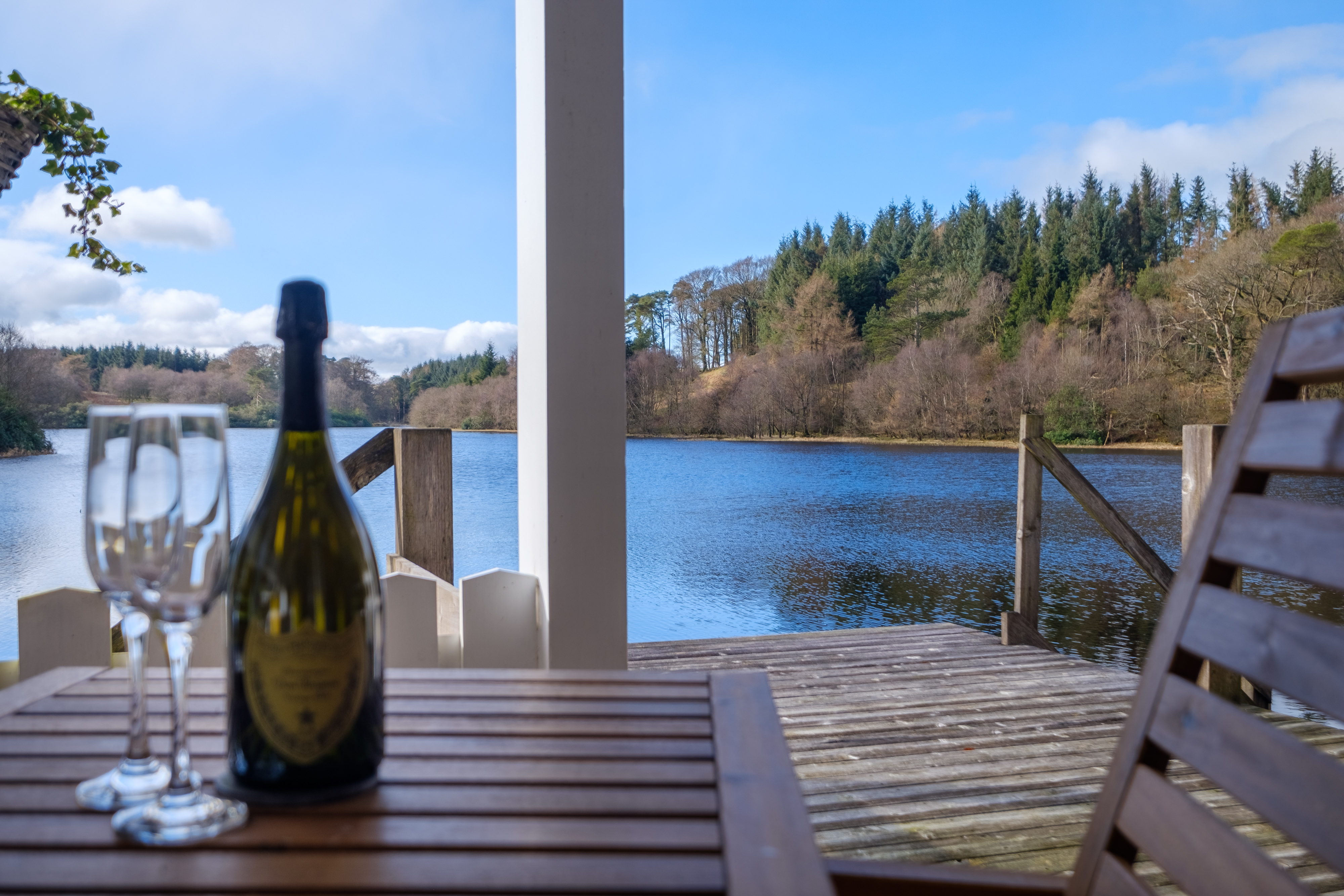 Lilymere Boat House - Sleeps 2