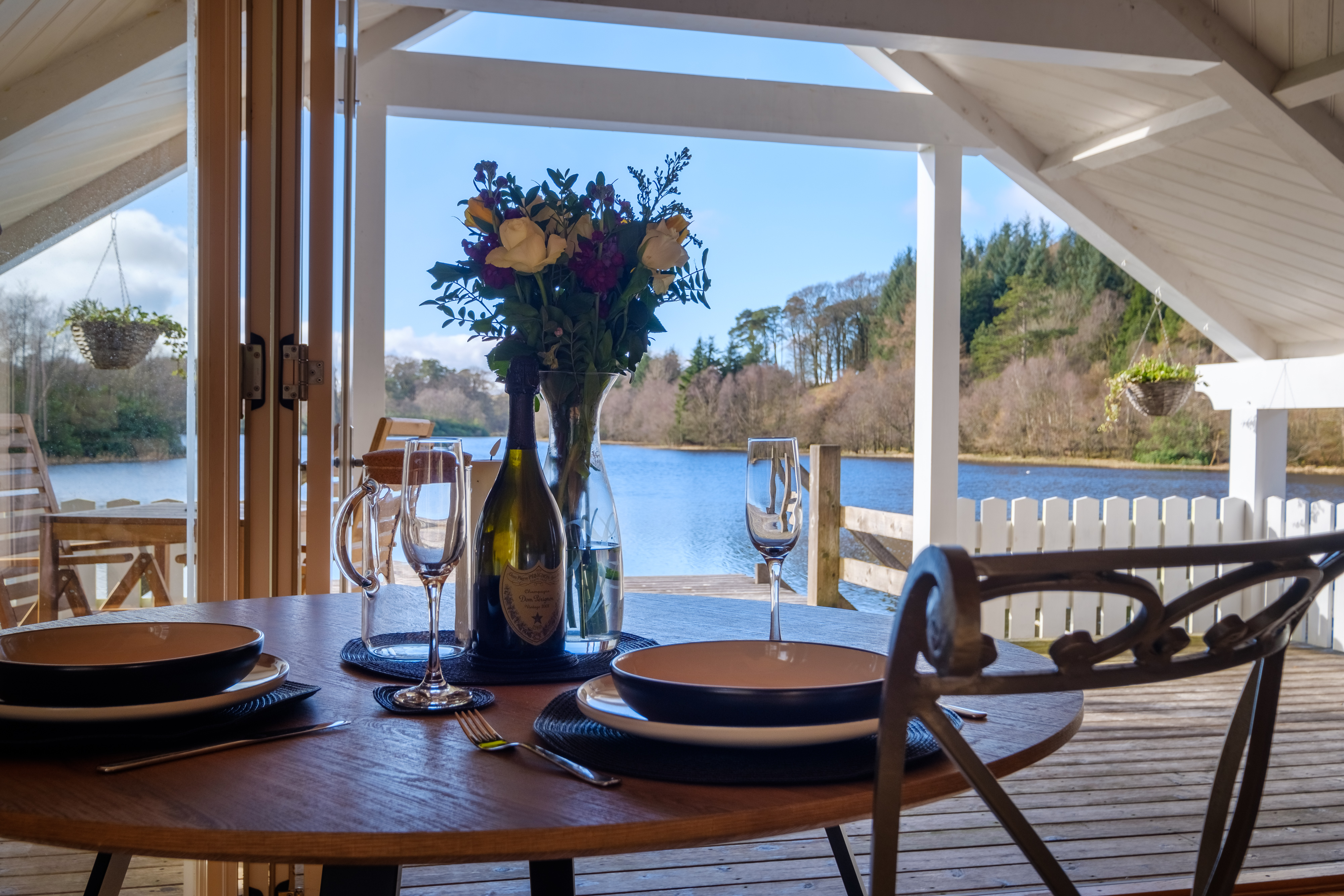 Lilymere Boat House - Sleeps 2