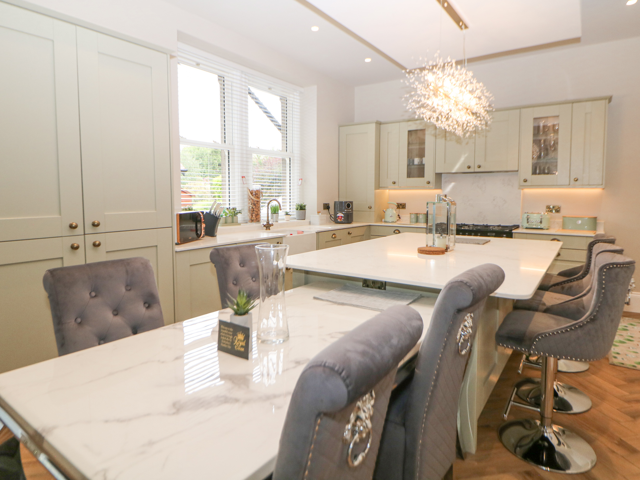 Holiday cottage in Buxton, Derbyshire - Photo 9