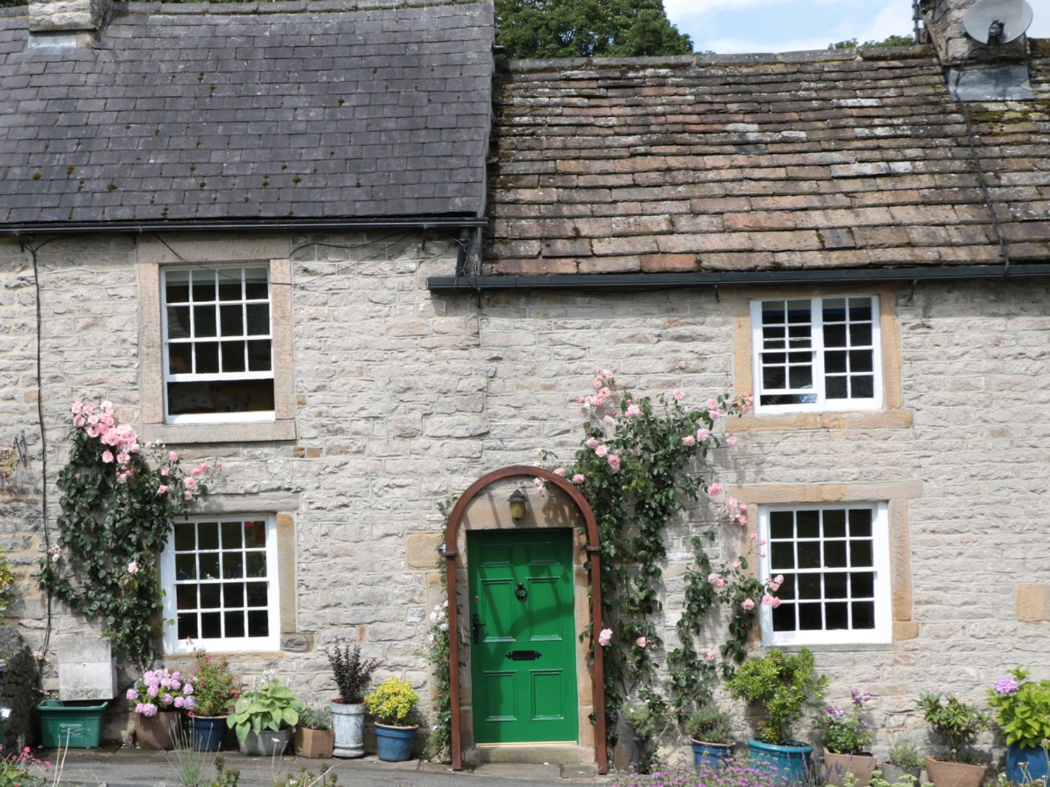 Holiday cottage in Castleton, Derbyshire - Photo 1