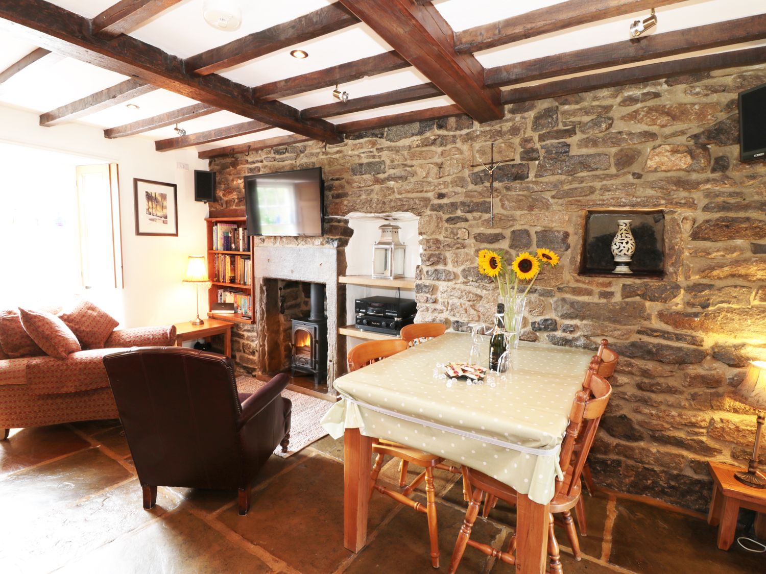 Holiday cottage in Castleton, Derbyshire - Photo 4