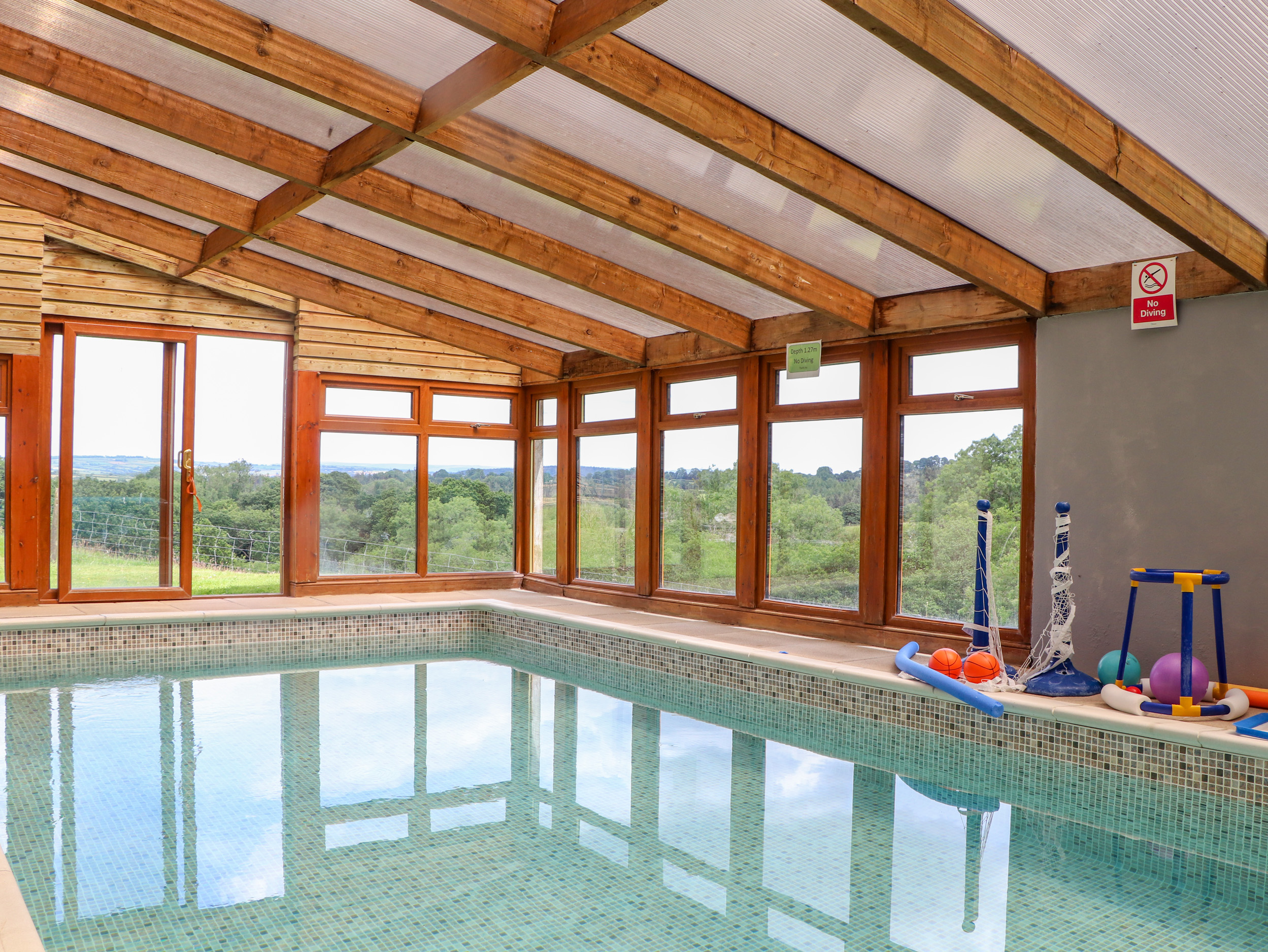 Holiday cottage, Launceston ()