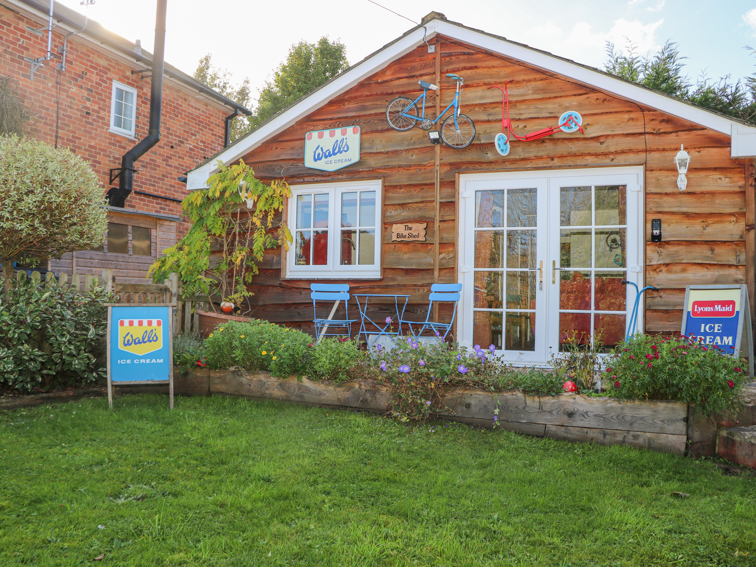 Holiday cottage, West Tytherley (The Bike Shed)