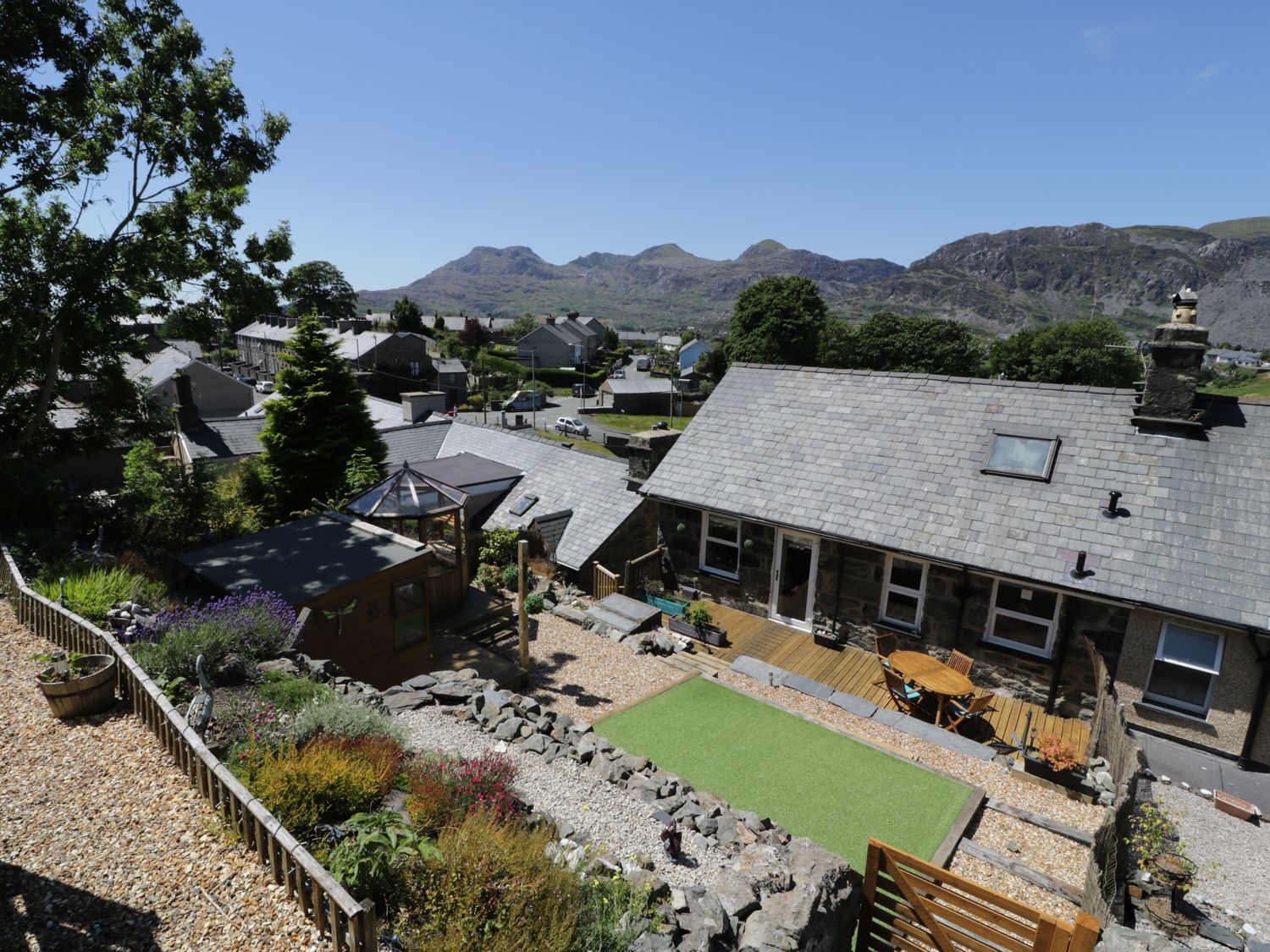 Holiday cottage, Blaenau Ffestiniog (Old Post Office)
