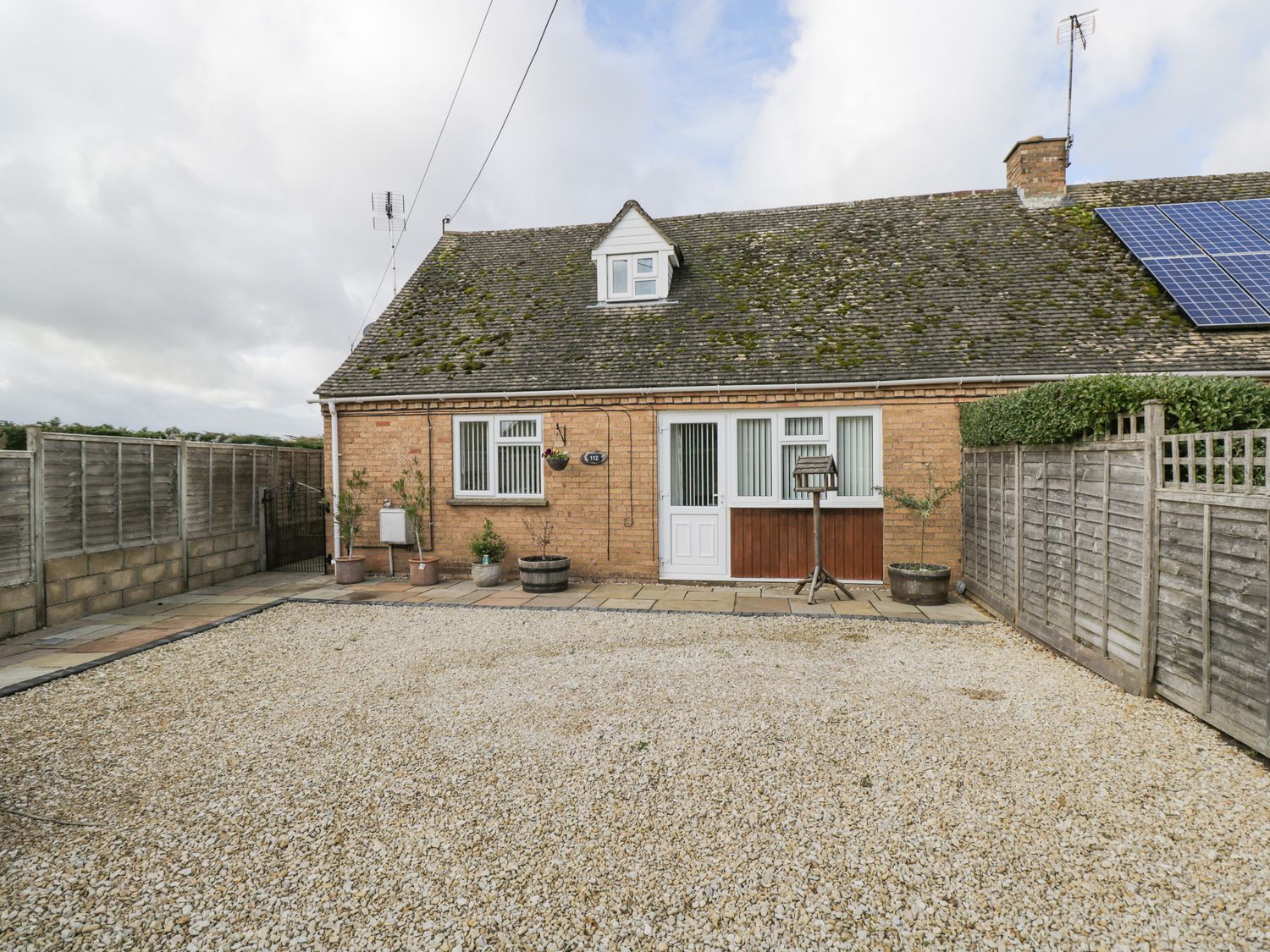Holiday cottage in Milton-under-Wychwood, Oxfordshire - Photo 1