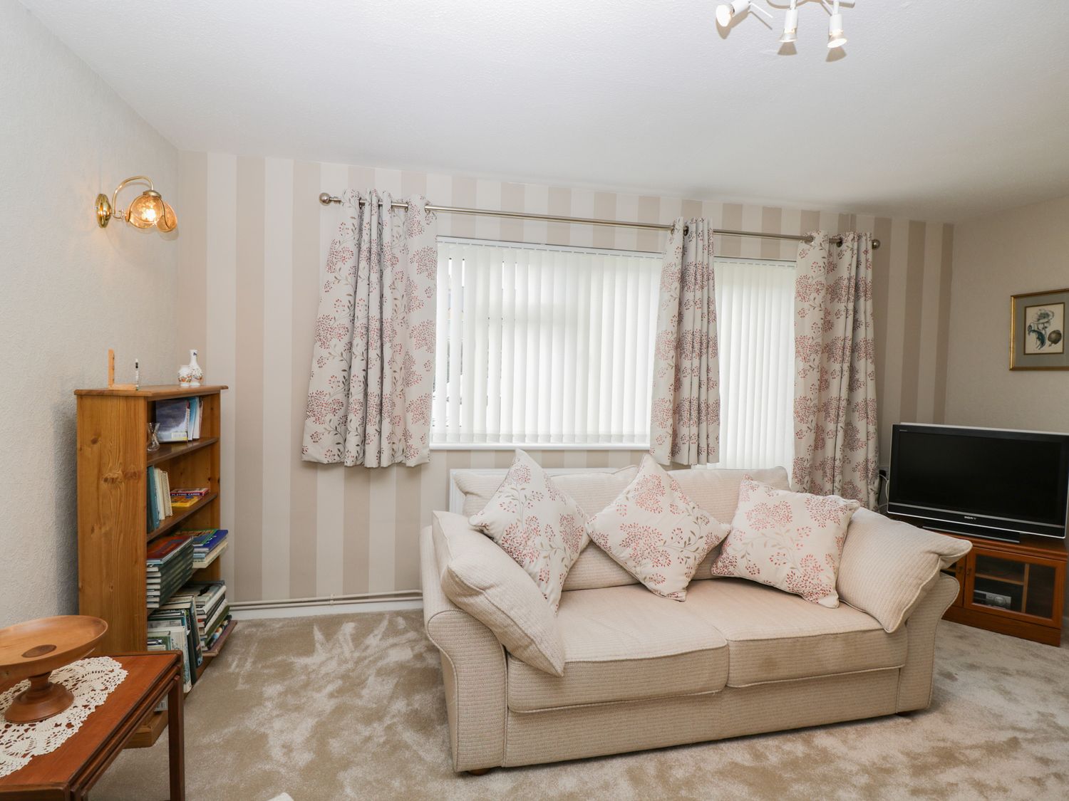 Holiday cottage in Milton-under-Wychwood, Oxfordshire - Photo 4