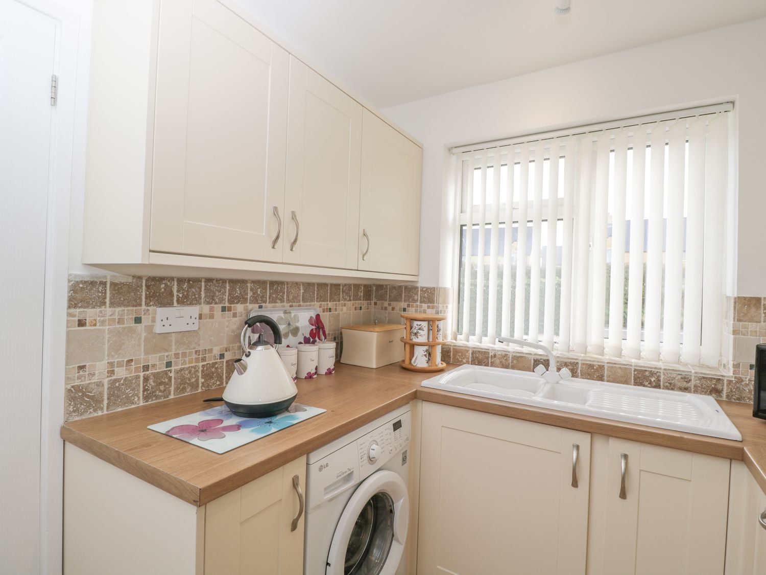 Holiday cottage in Milton-under-Wychwood, Oxfordshire - Photo 10