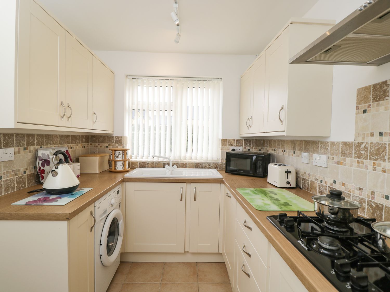 Holiday cottage in Milton-under-Wychwood, Oxfordshire - Photo 9
