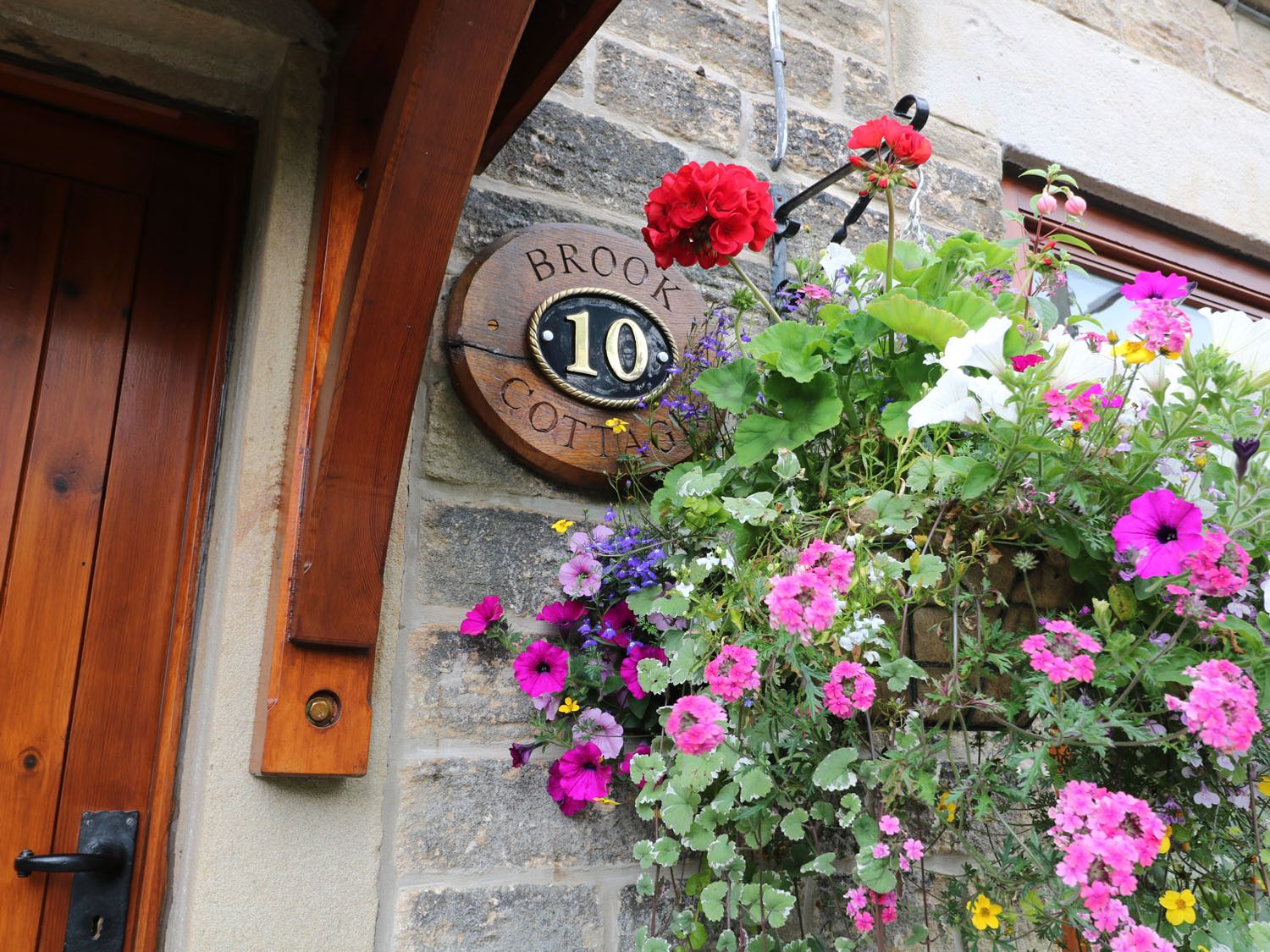 Holiday cottage in Hayfield, Derbyshire - Photo 2