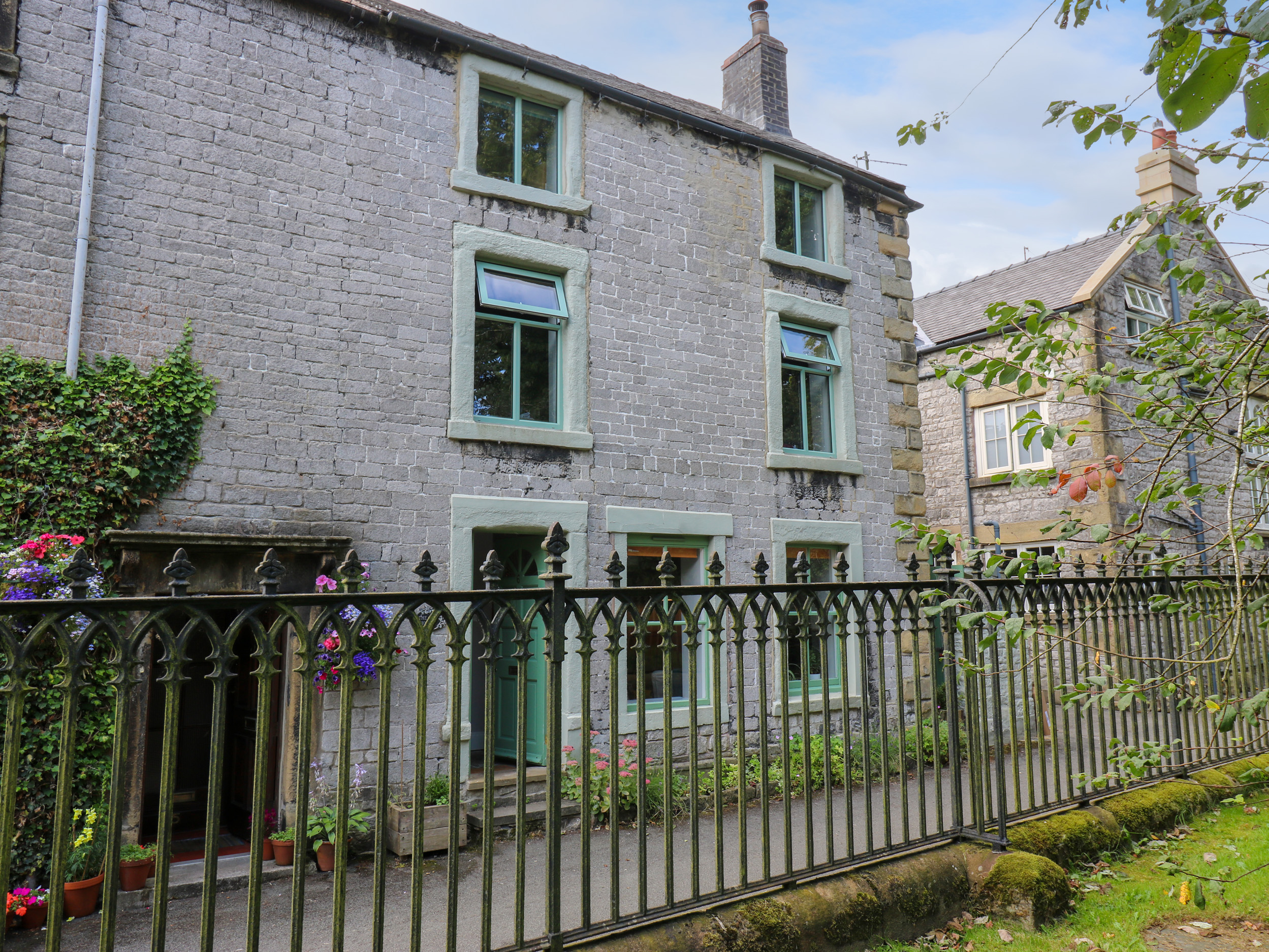 Holiday cottage in Tideswell, Derbyshire - Photo 1