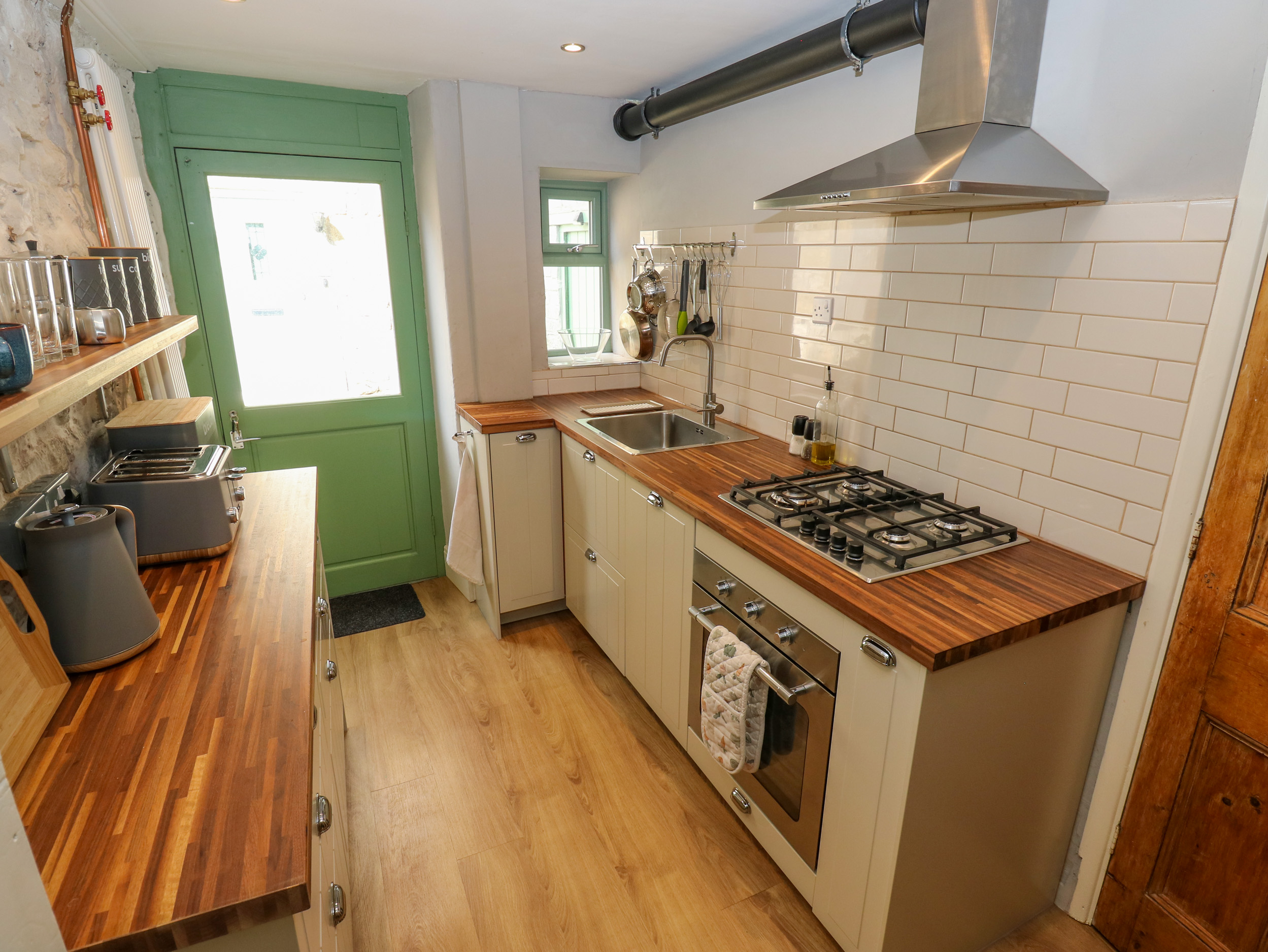 Holiday cottage in Tideswell, Derbyshire - Photo 9
