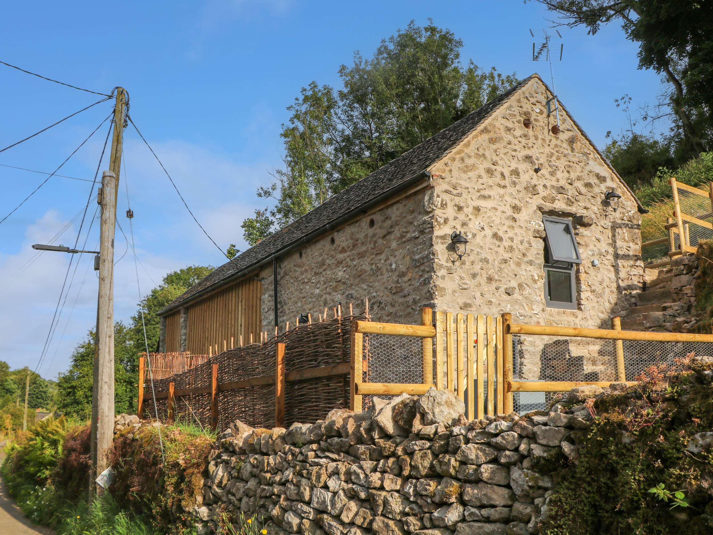Holiday cottage in Bonsall, Derbyshire - Photo 2