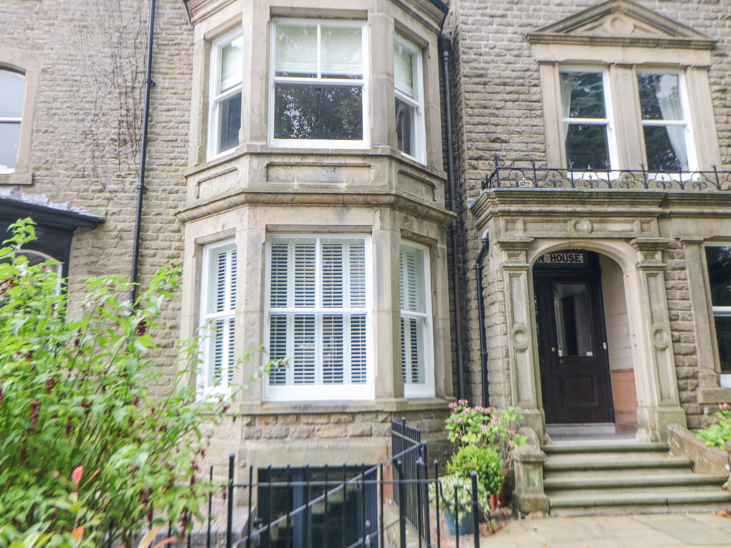 Holiday cottage in Buxton, Derbyshire - Photo 2