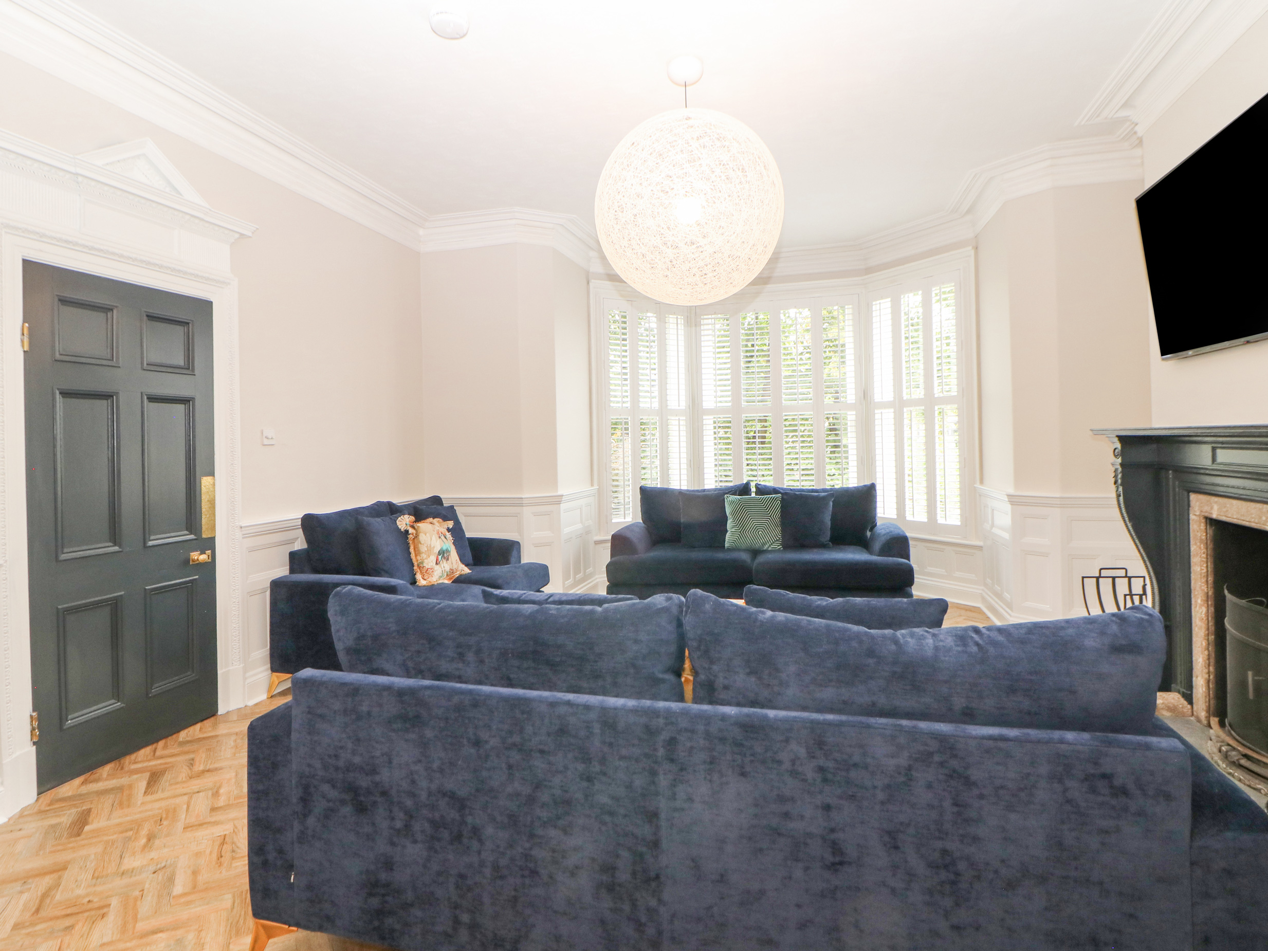 Holiday cottage in Buxton, Derbyshire - Photo 3