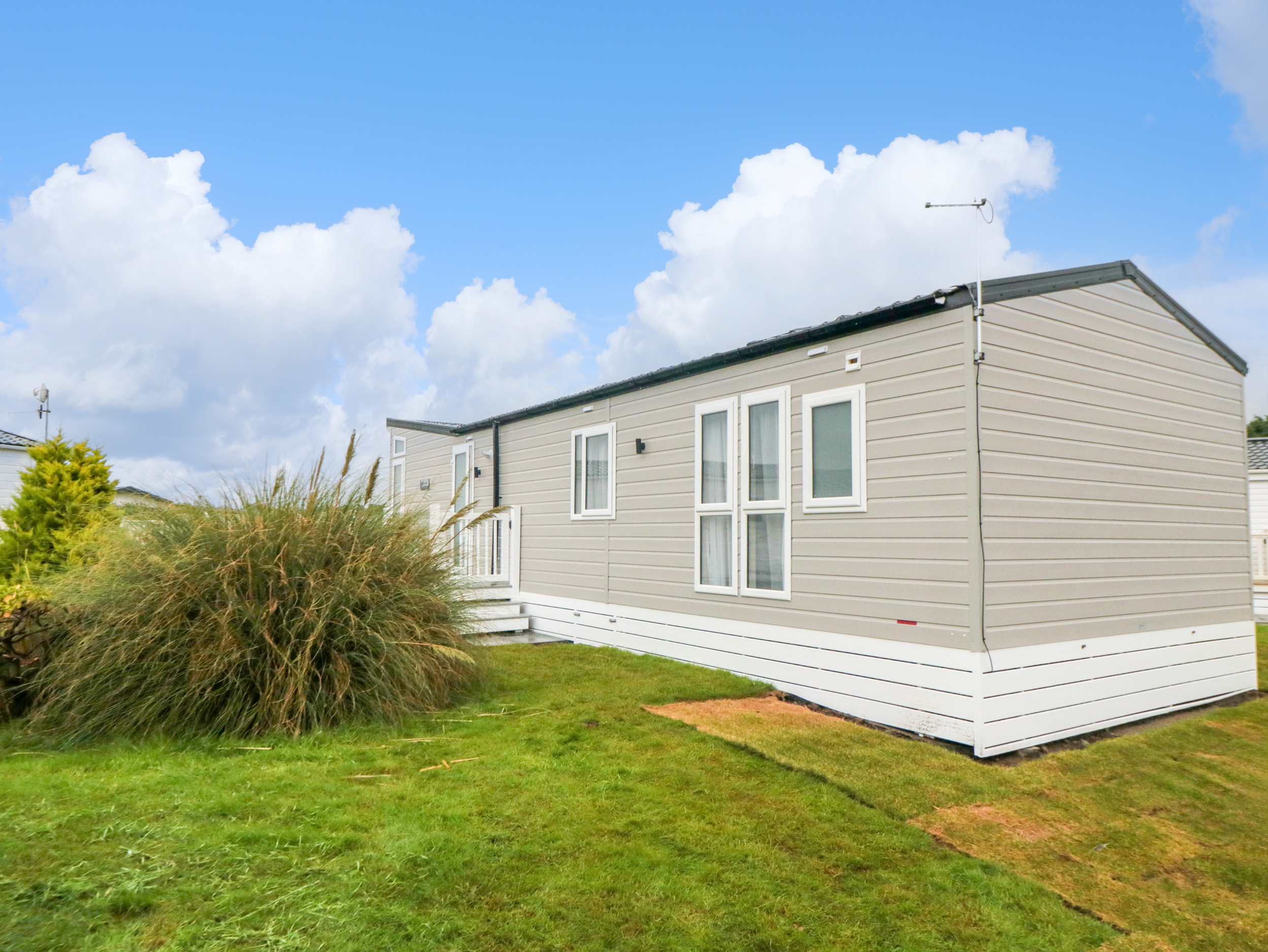 Holiday cottage, Cayton Bay ()