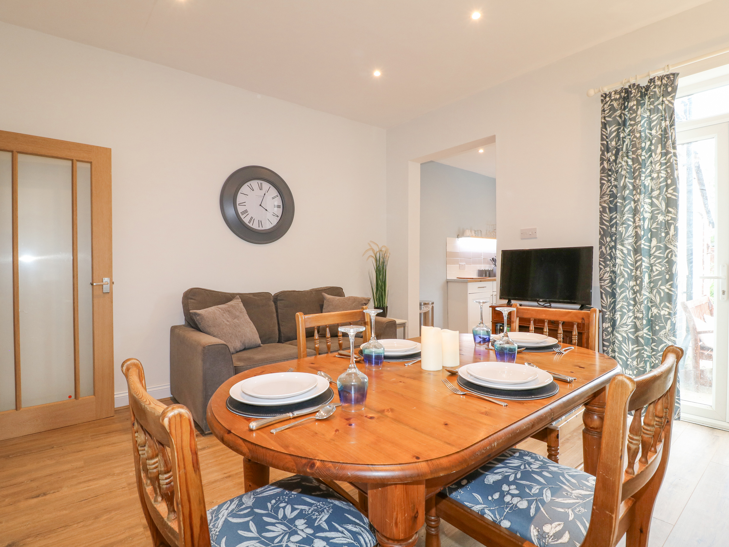 Holiday cottage in Alfreton, Derbyshire - Photo 8