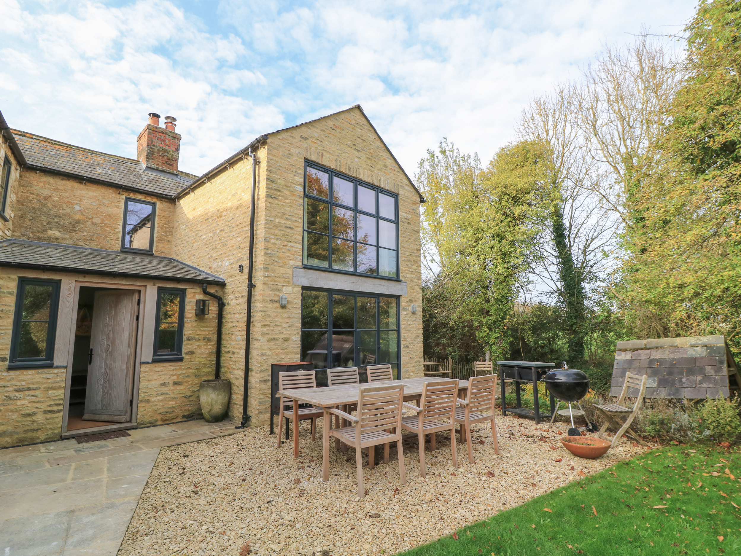 Holiday cottage, Bampton (Kingfishers)