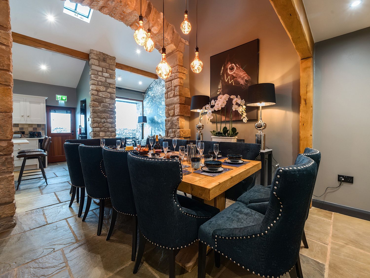 Three Peaks Barn - Sleeps 13