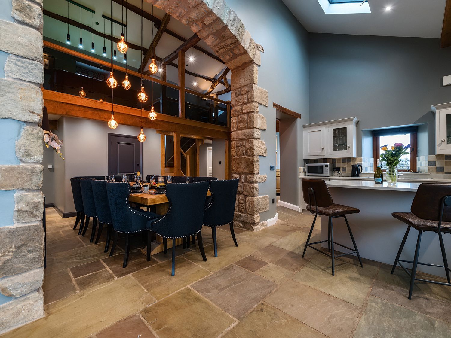 Three Peaks Barn - Sleeps 13