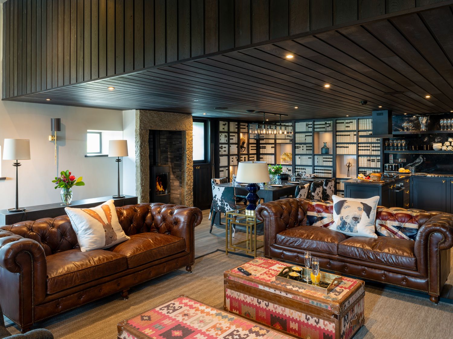 Gunner Lodge - Sleeps 9