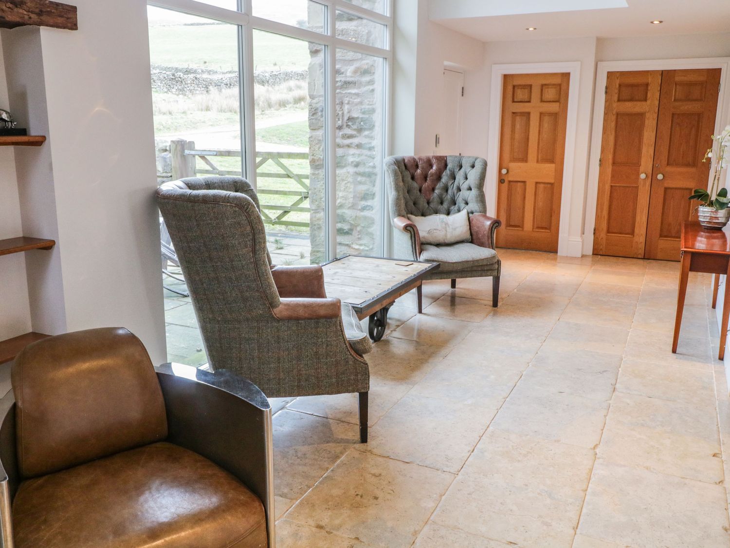 High Fellside Hall - Sleeps 18