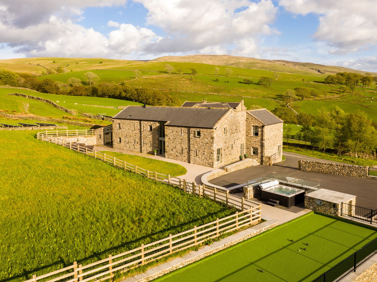 Holiday cottage, Sedbergh ()