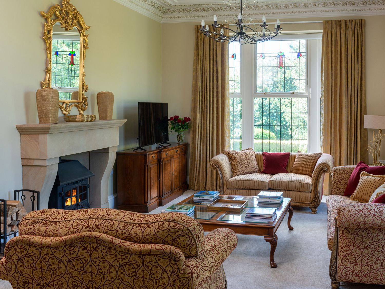 Moorlands Manor - Sleeps 27
