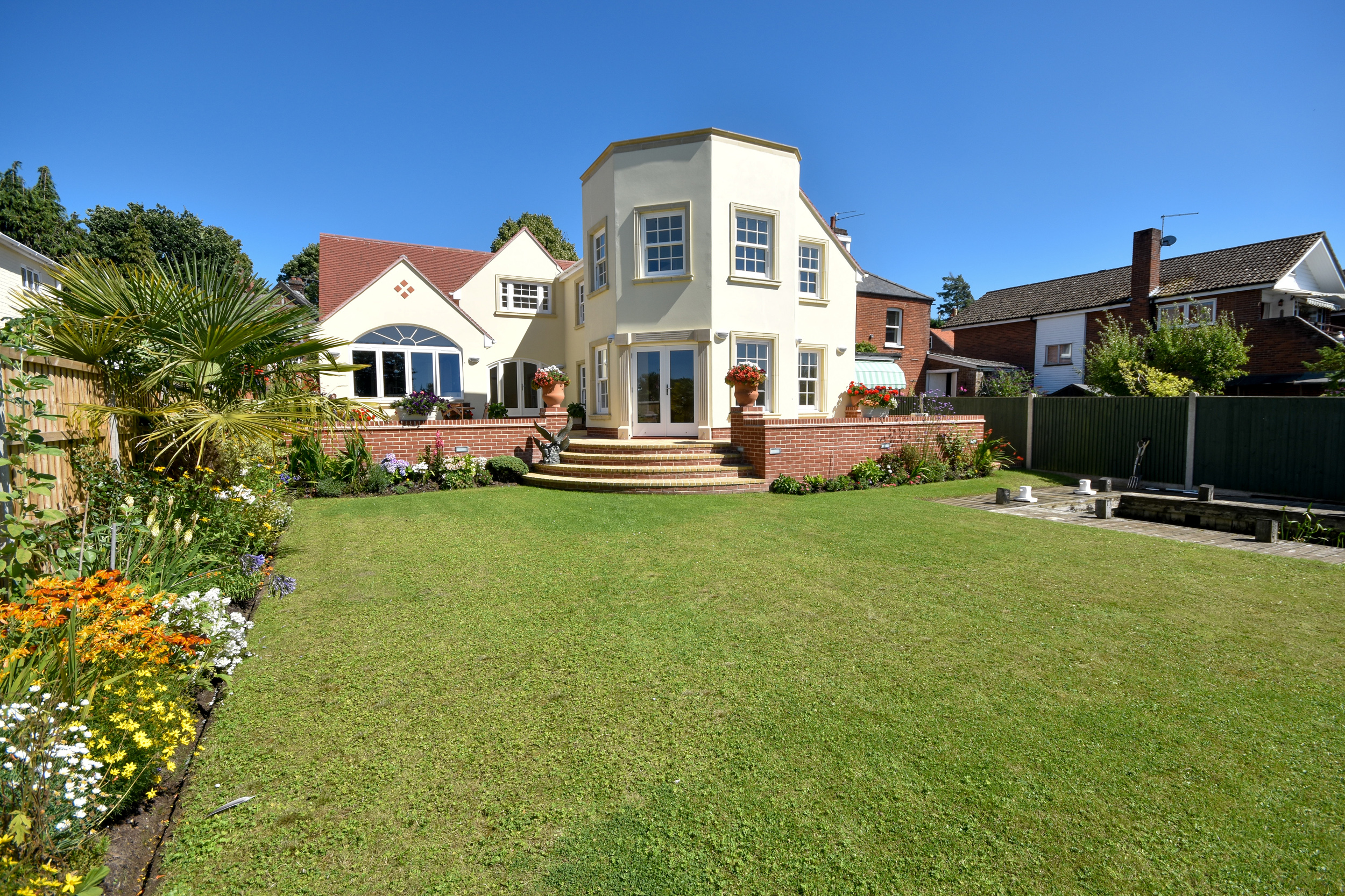 The Little House - Sleeps 10