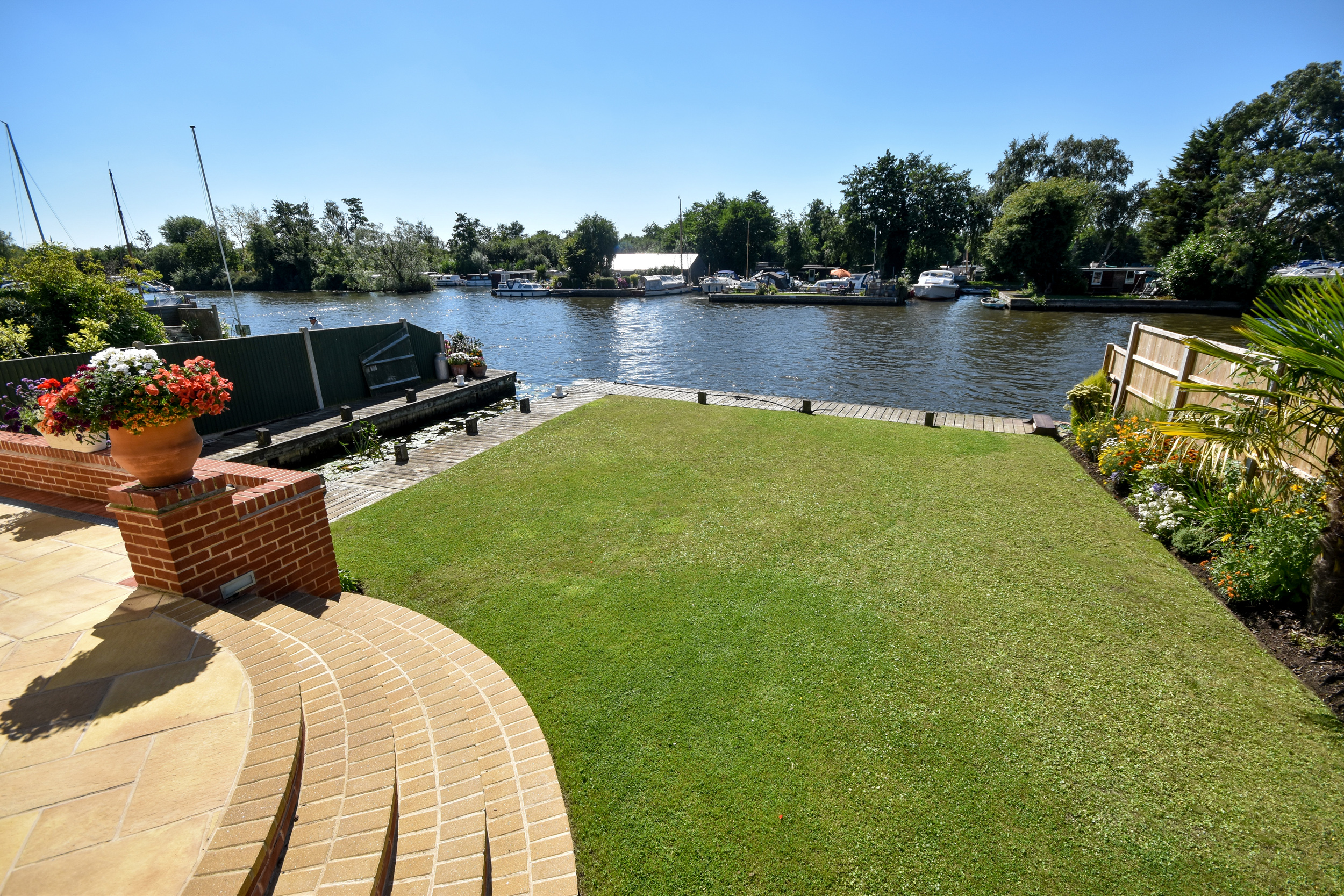 The Little House - Sleeps 10