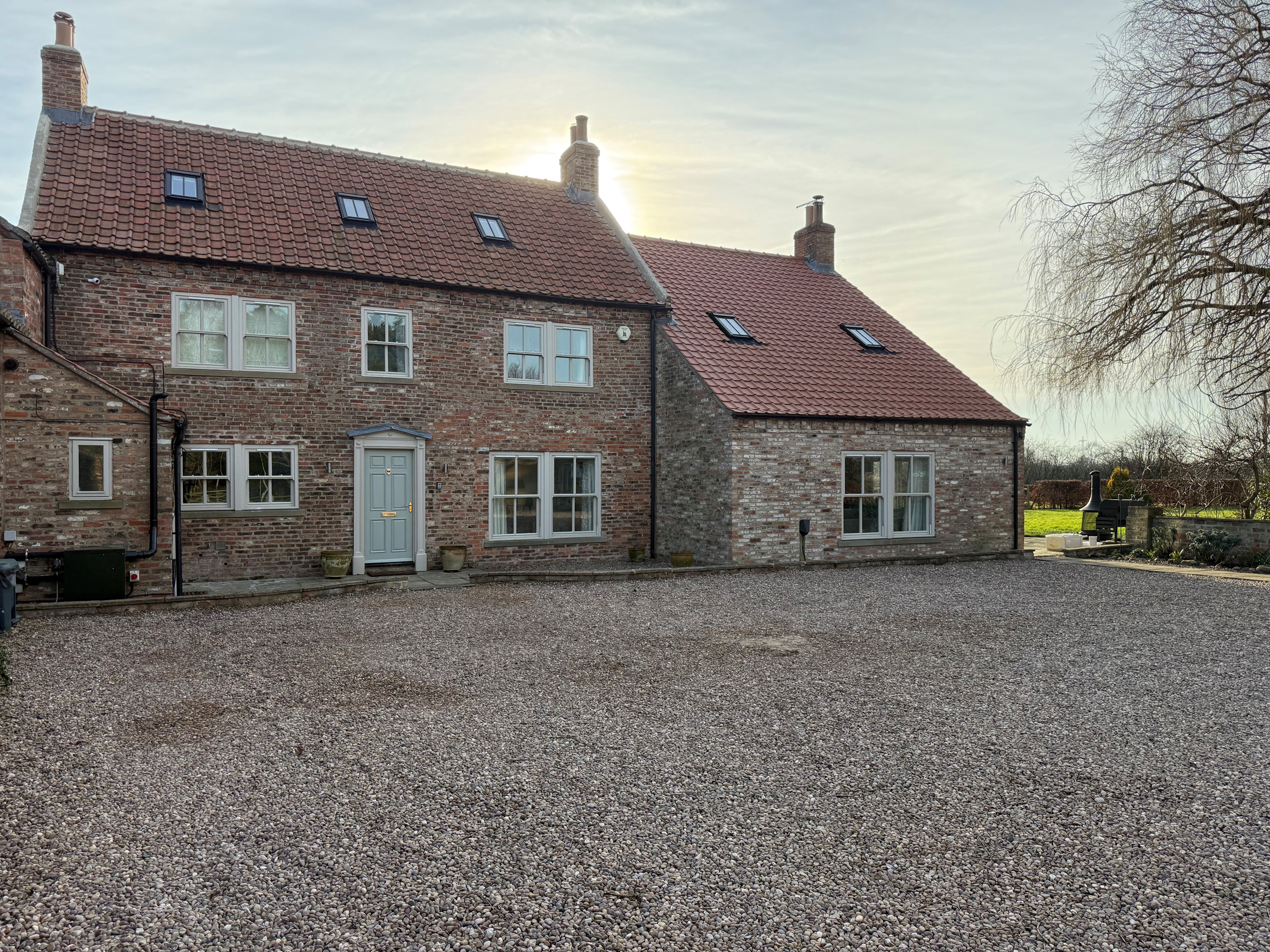 Providence Farmhouse - Sleeps 10