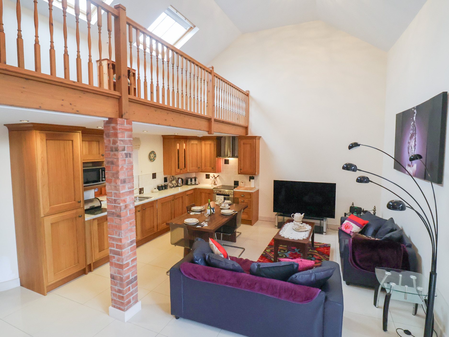 Holiday cottage, Aylesbeare (Cob Barn)