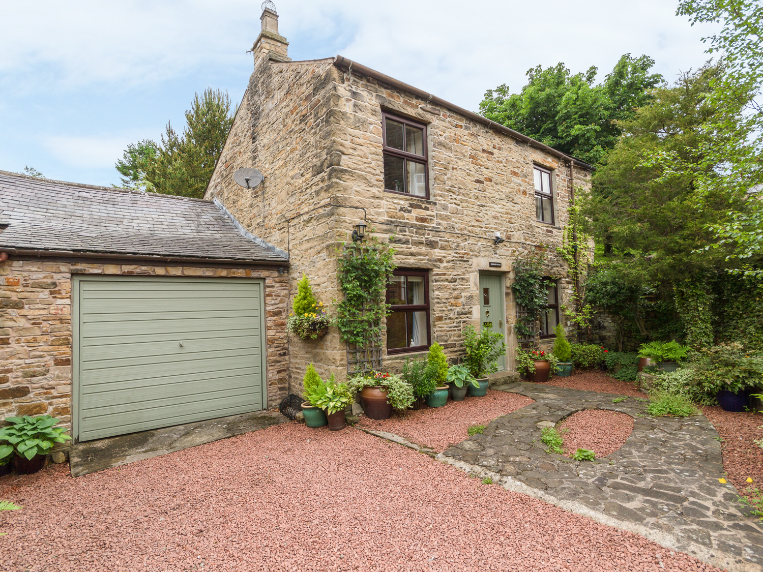 Cottage ∙ 2 Bedrooms ∙ 5 Guests - England