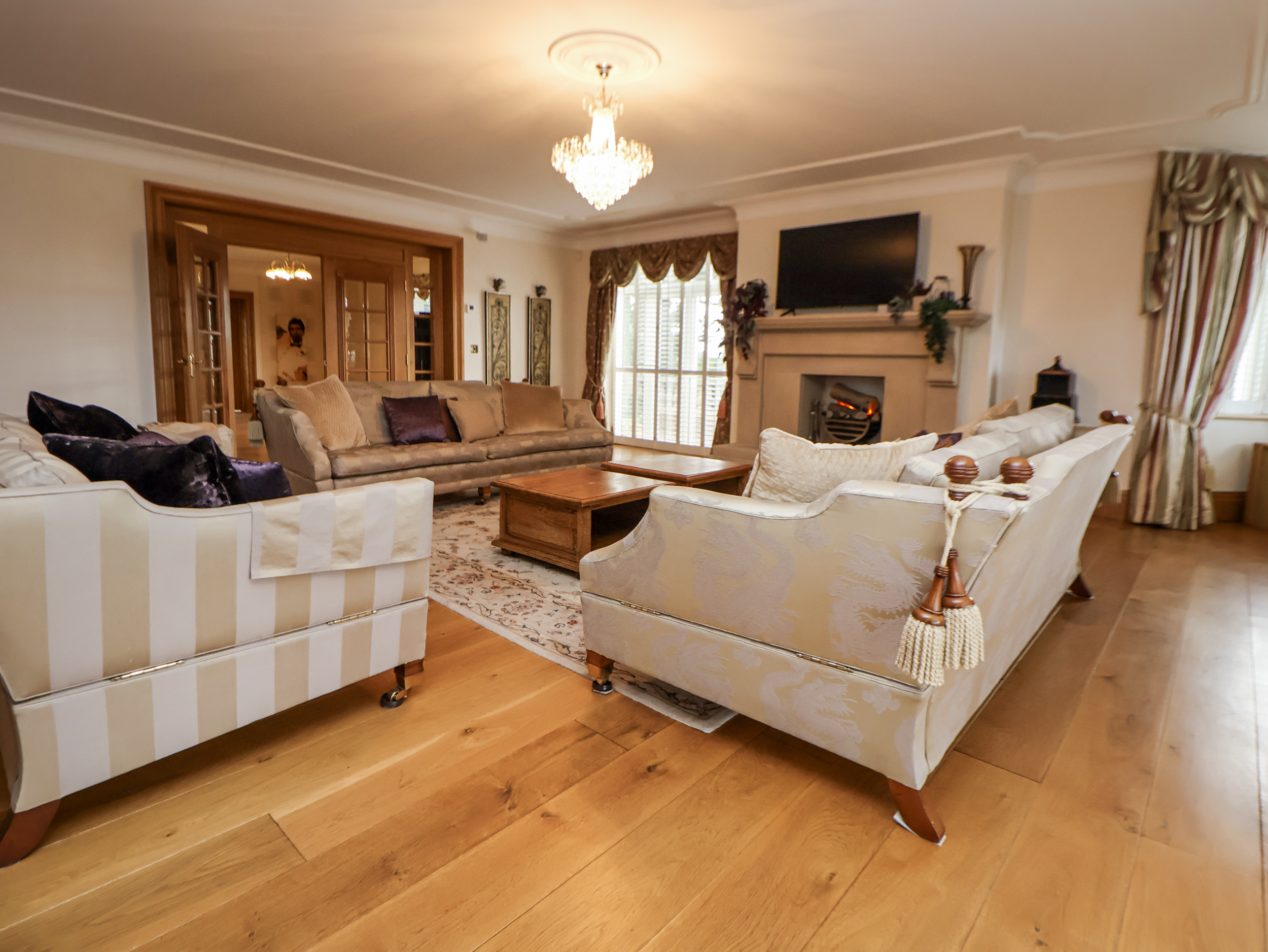 Mount House - Sleeps 18