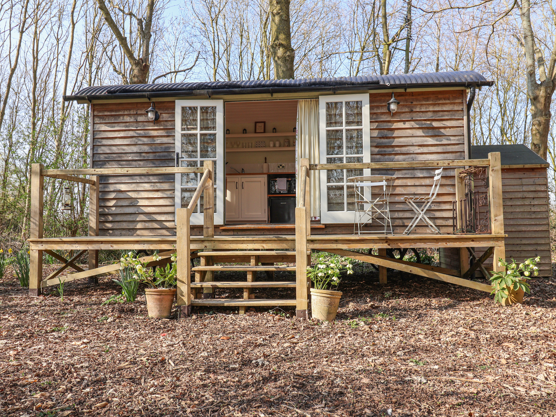 Woodlands Retreat Shepherd's Hut - Suffolk