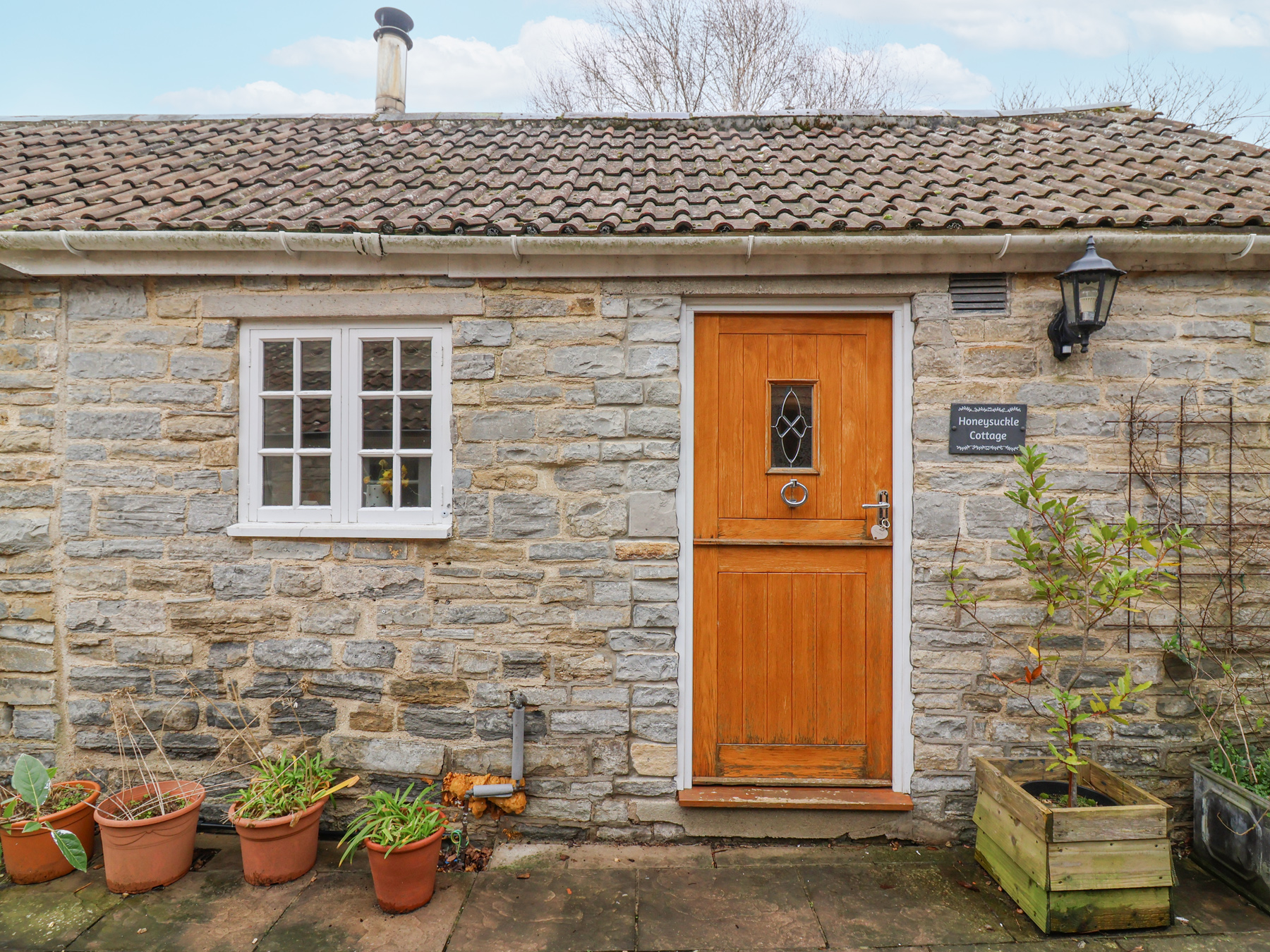 Holiday cottage, Street (Honeysuckle Cottage)