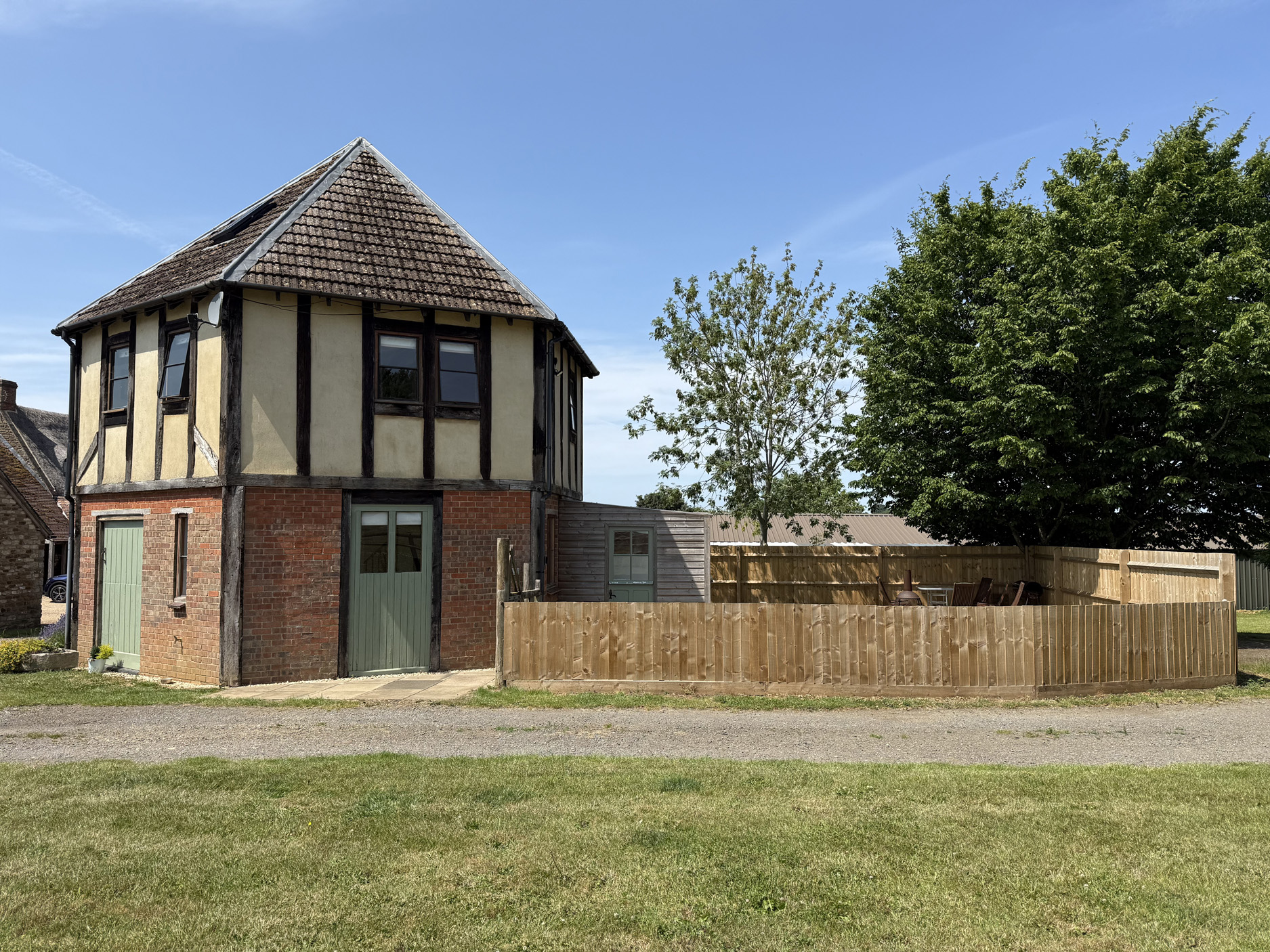 Holiday cottage, Chacombe (The Round House)