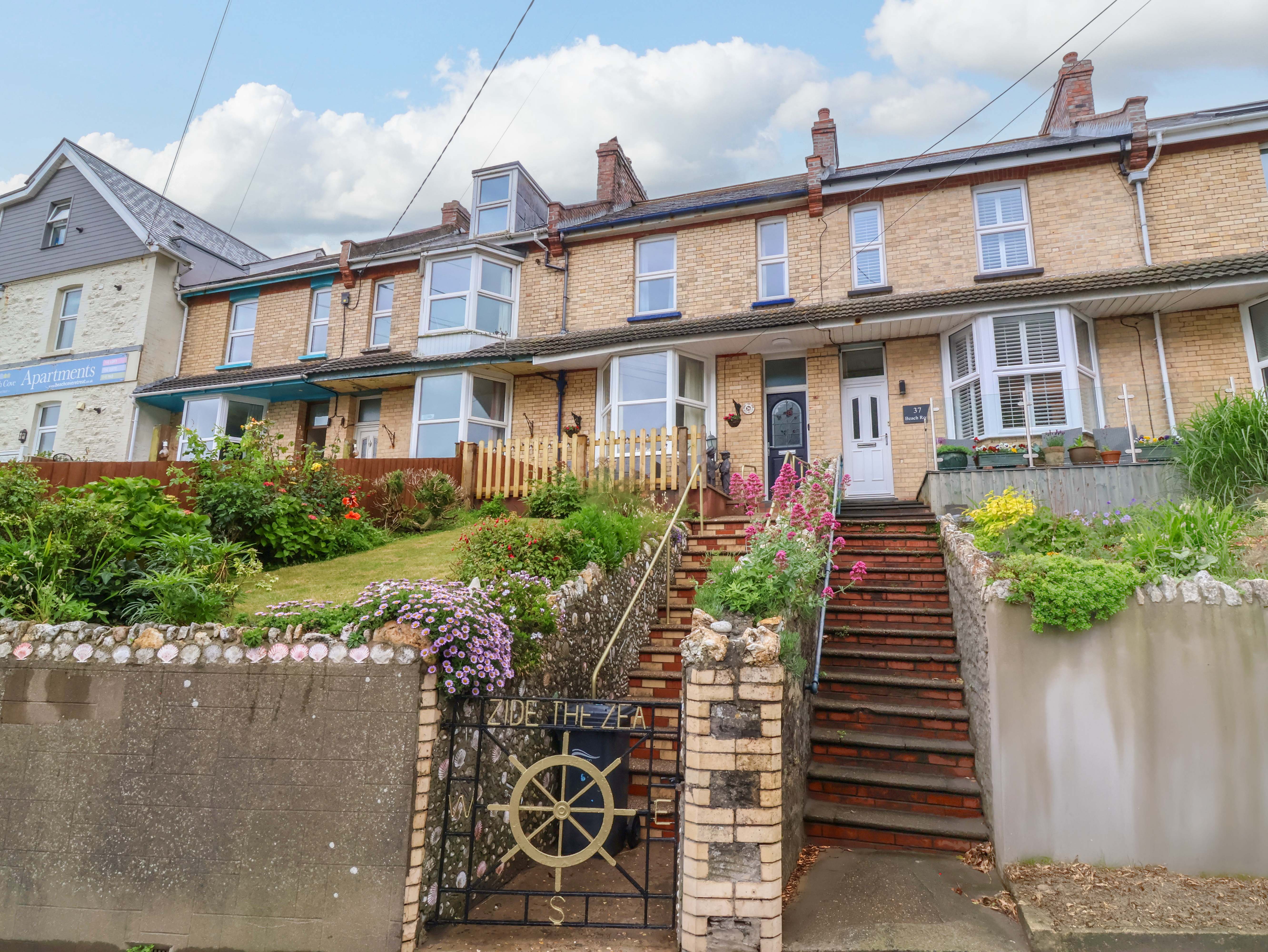 Zide the Zea - Sleeps 5
