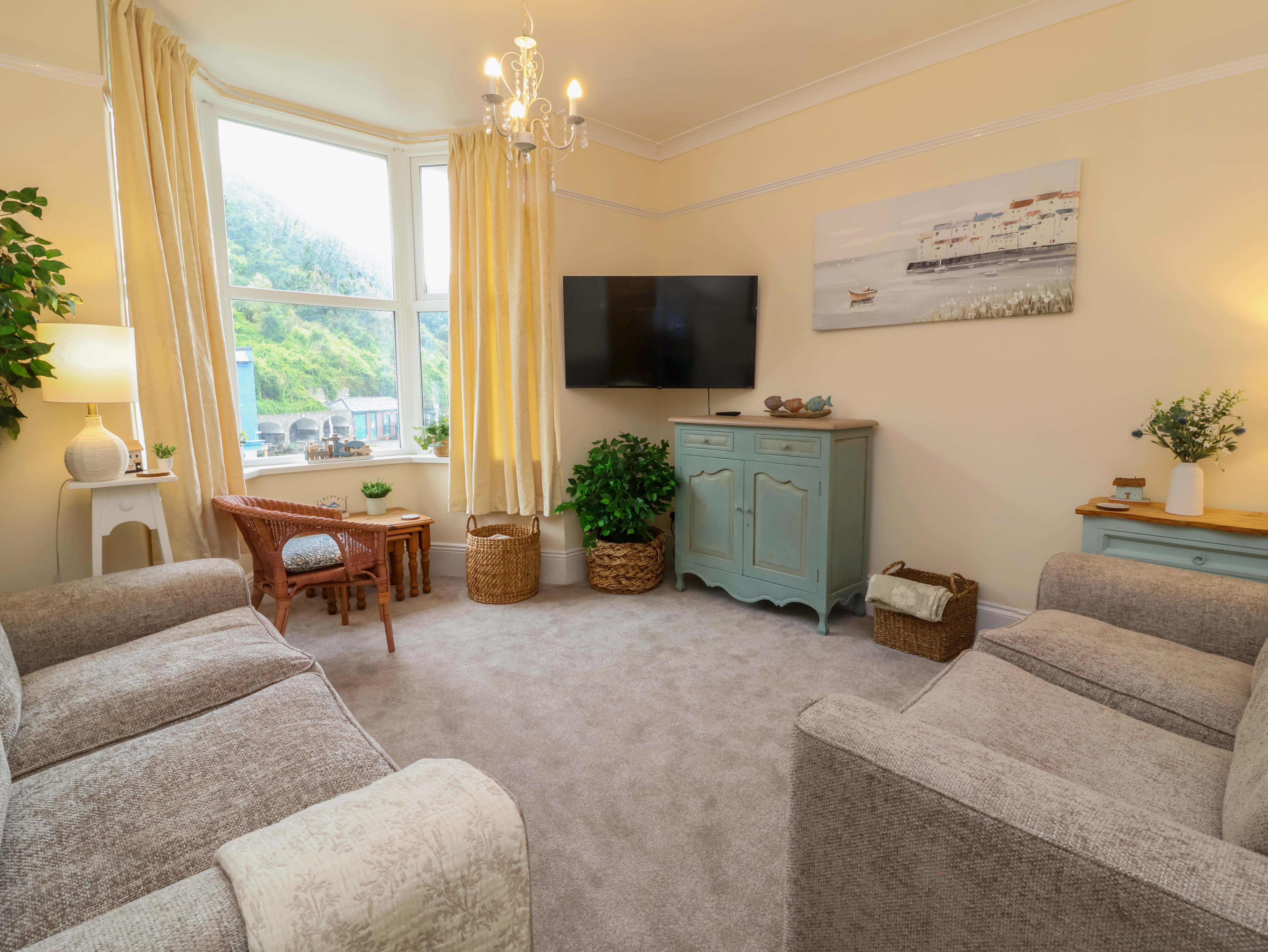 Zide the Zea - Sleeps 5