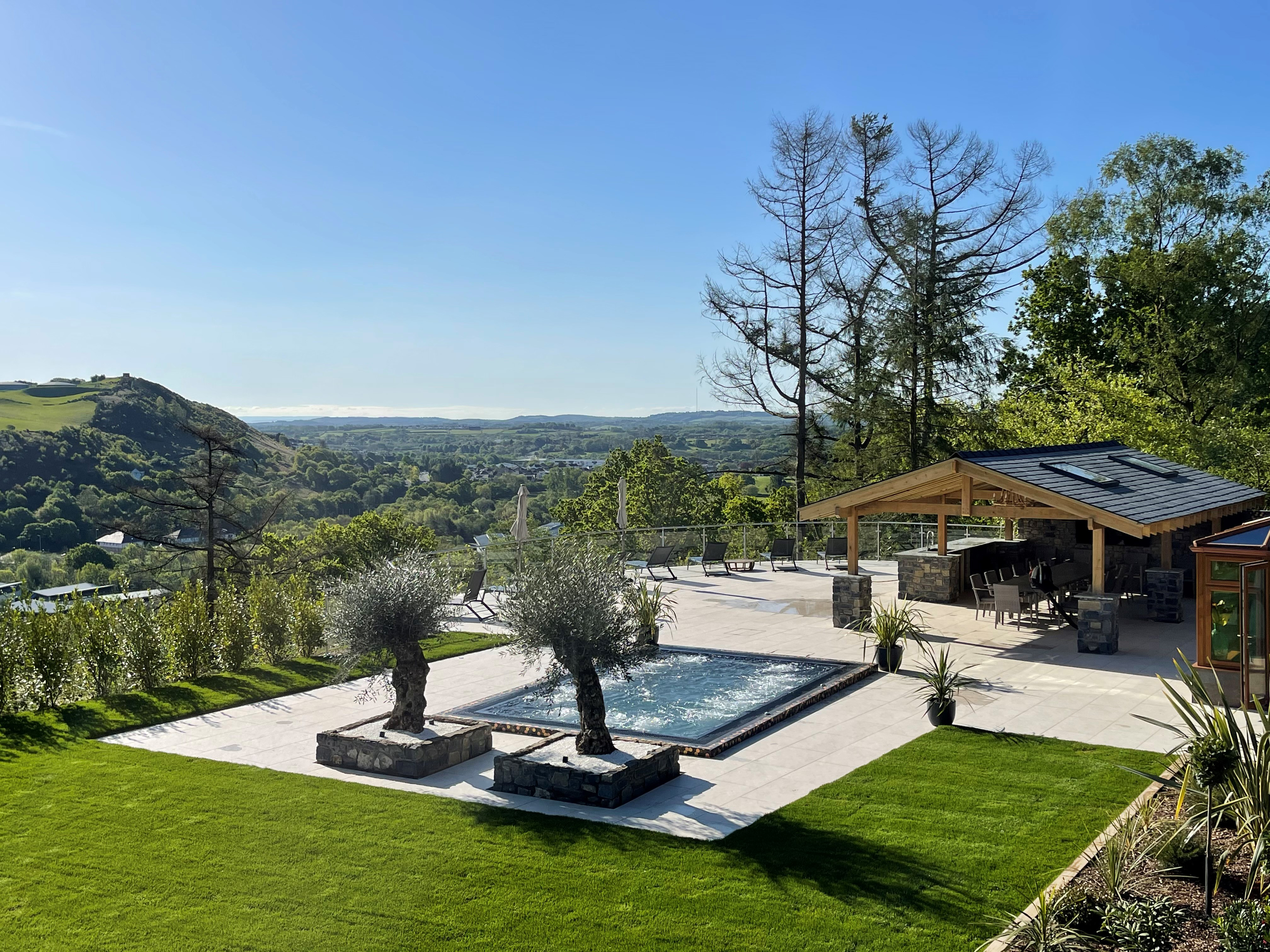 Forest View - Sleeps 14