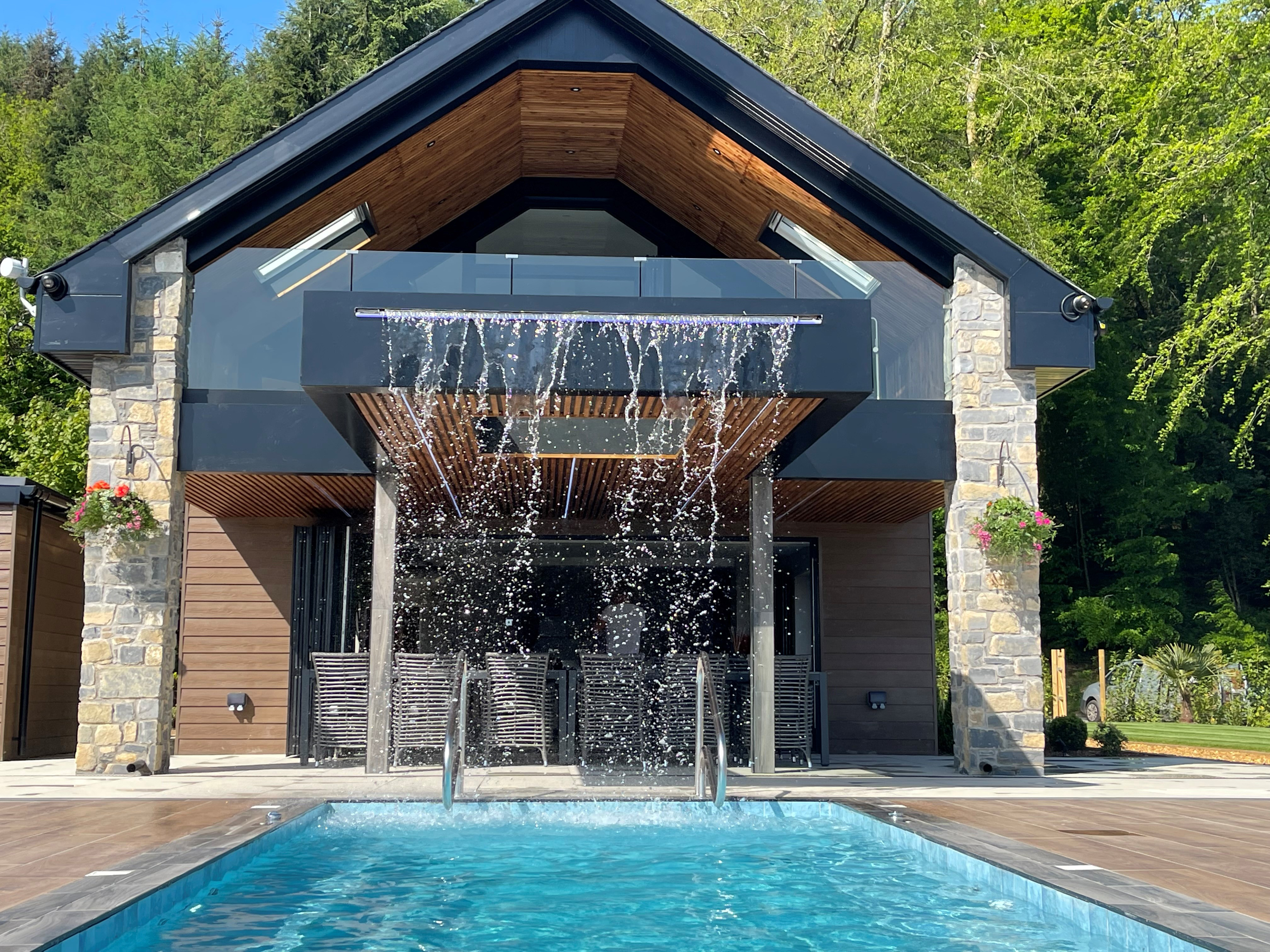 Forest Lodge - Sleeps 12
