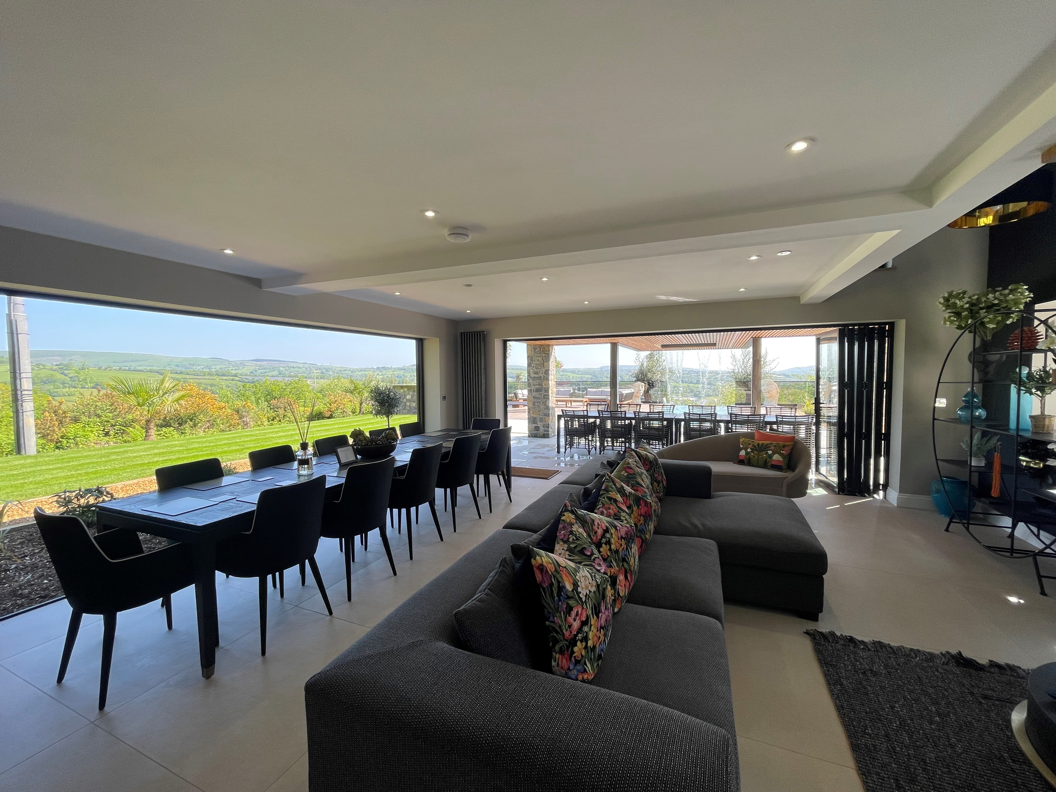 Forest Lodge - Sleeps 12